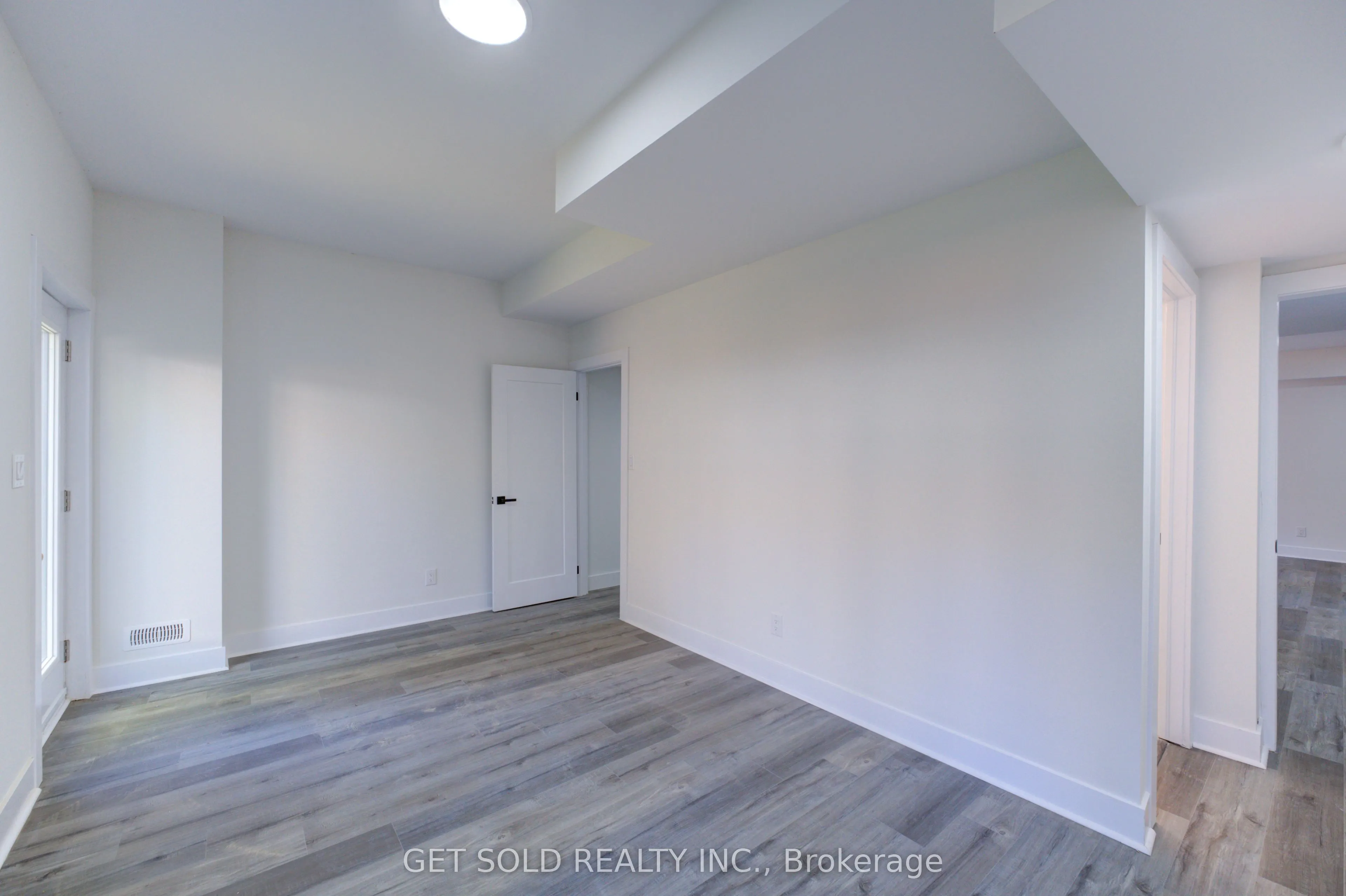 6701 Thorold Stone Road, #7