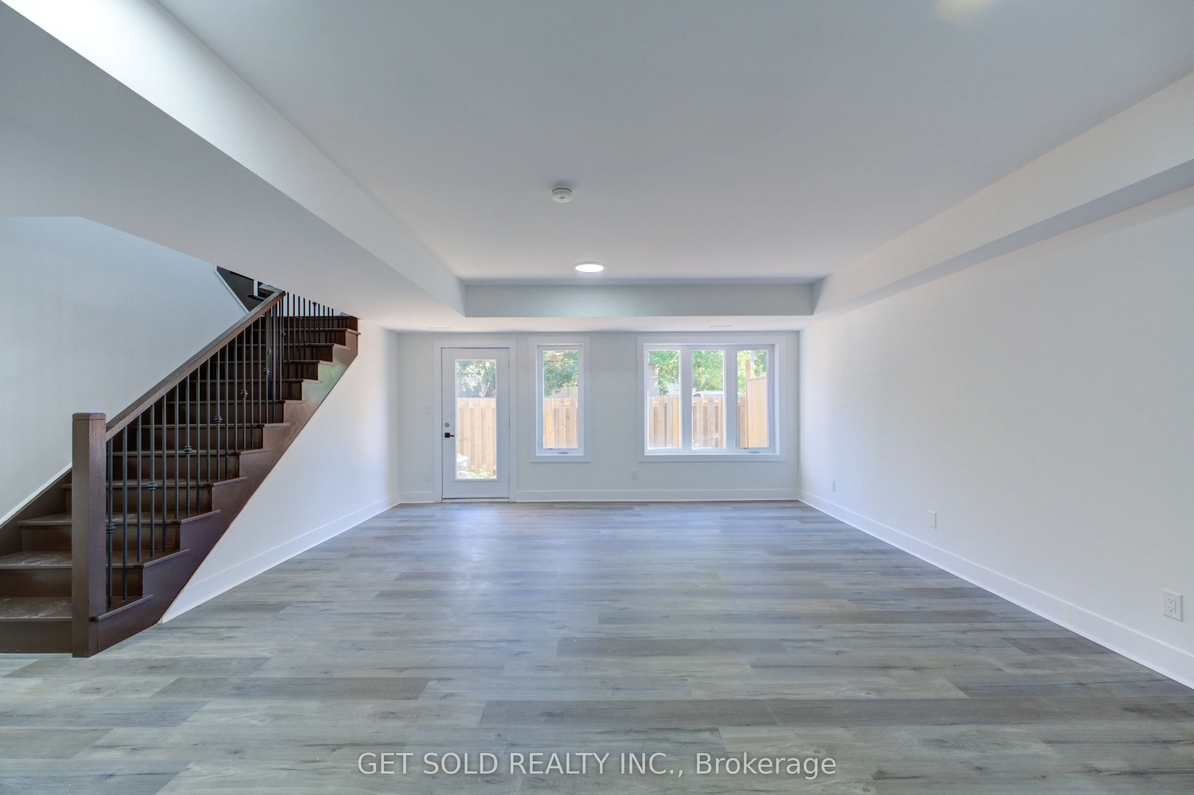 6701 Thorold Stone Road, #7