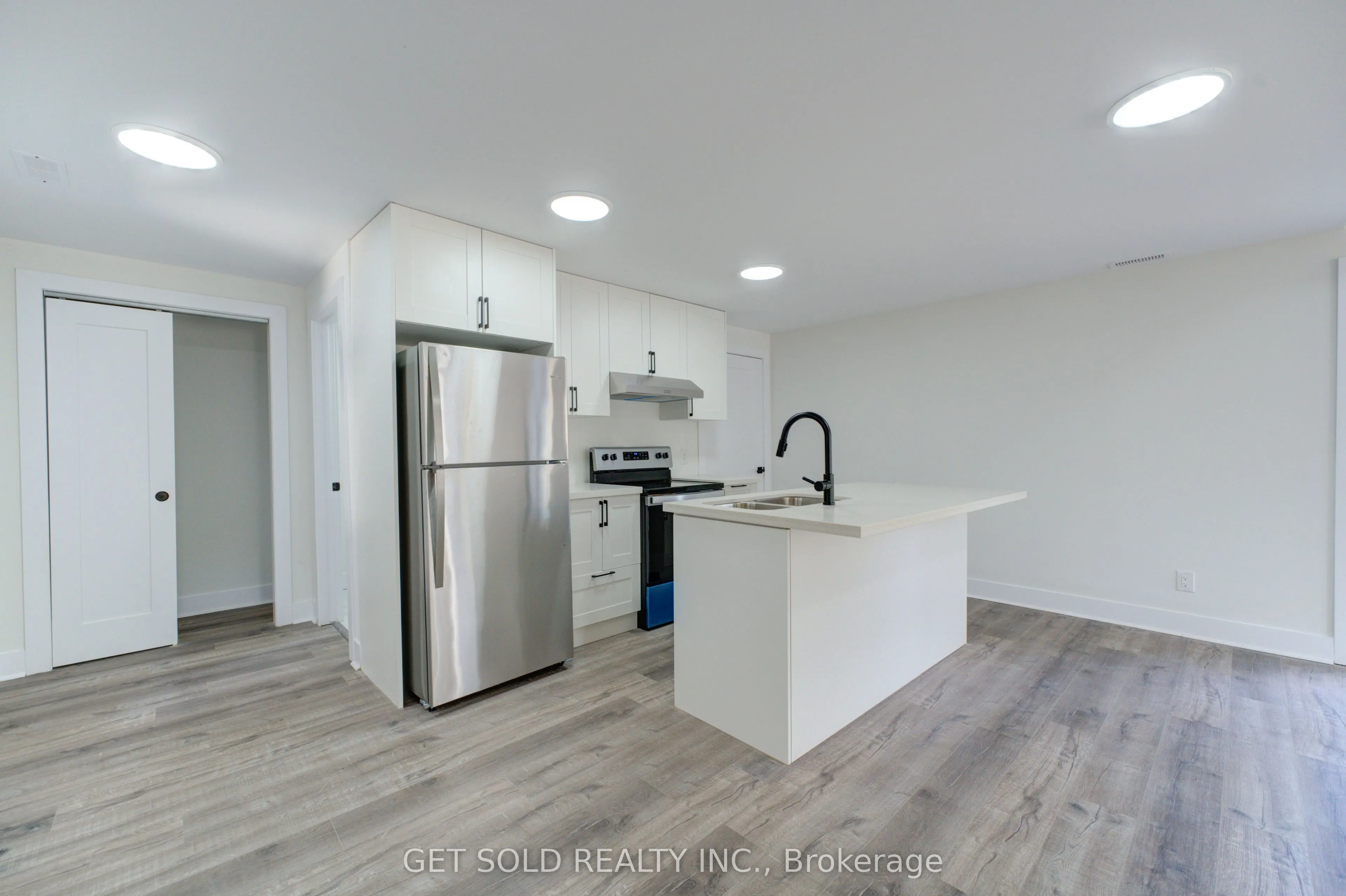 6701 Thoroldstone Road, #8