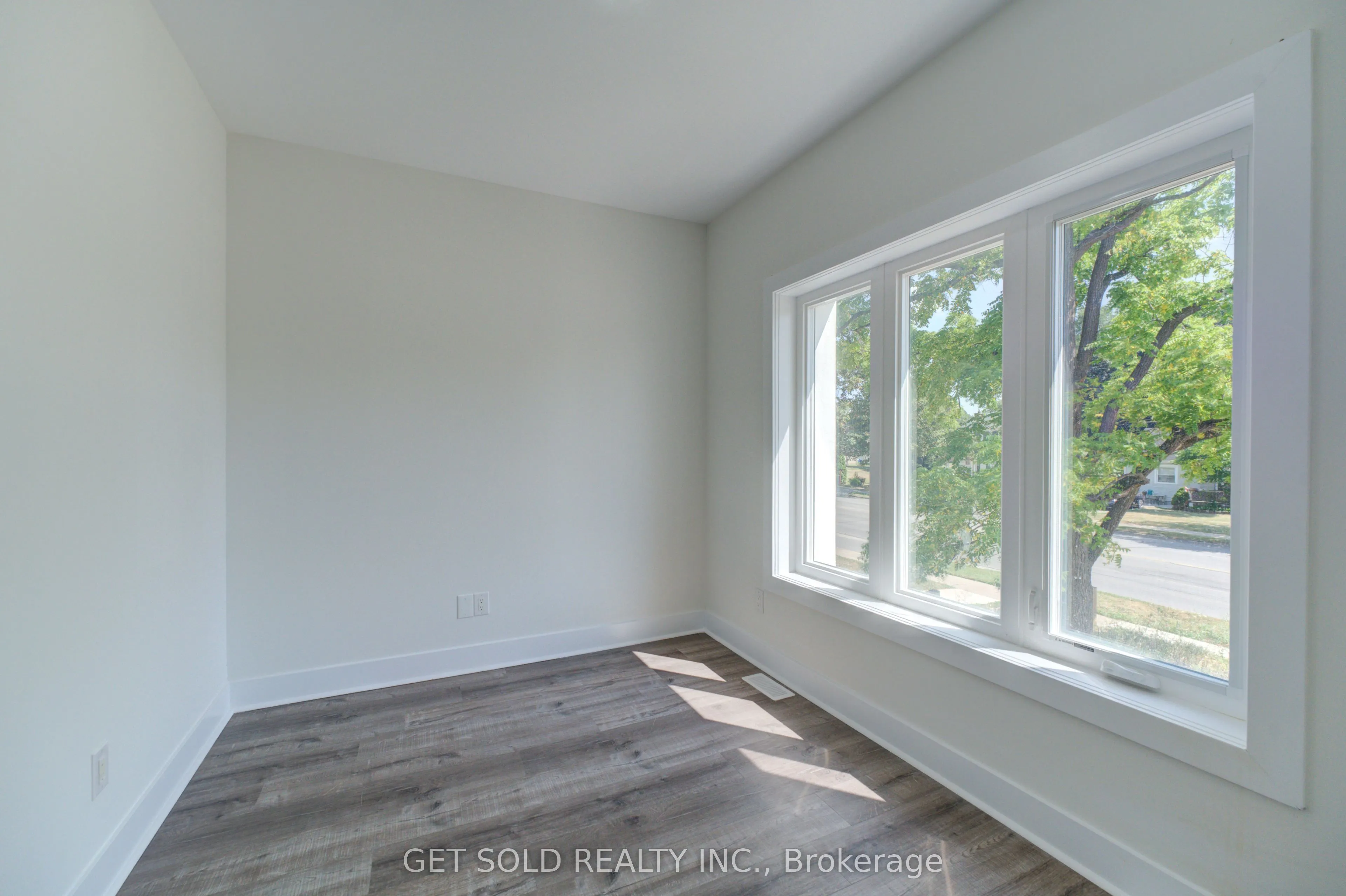 6701 Thoroldstone Road, #8