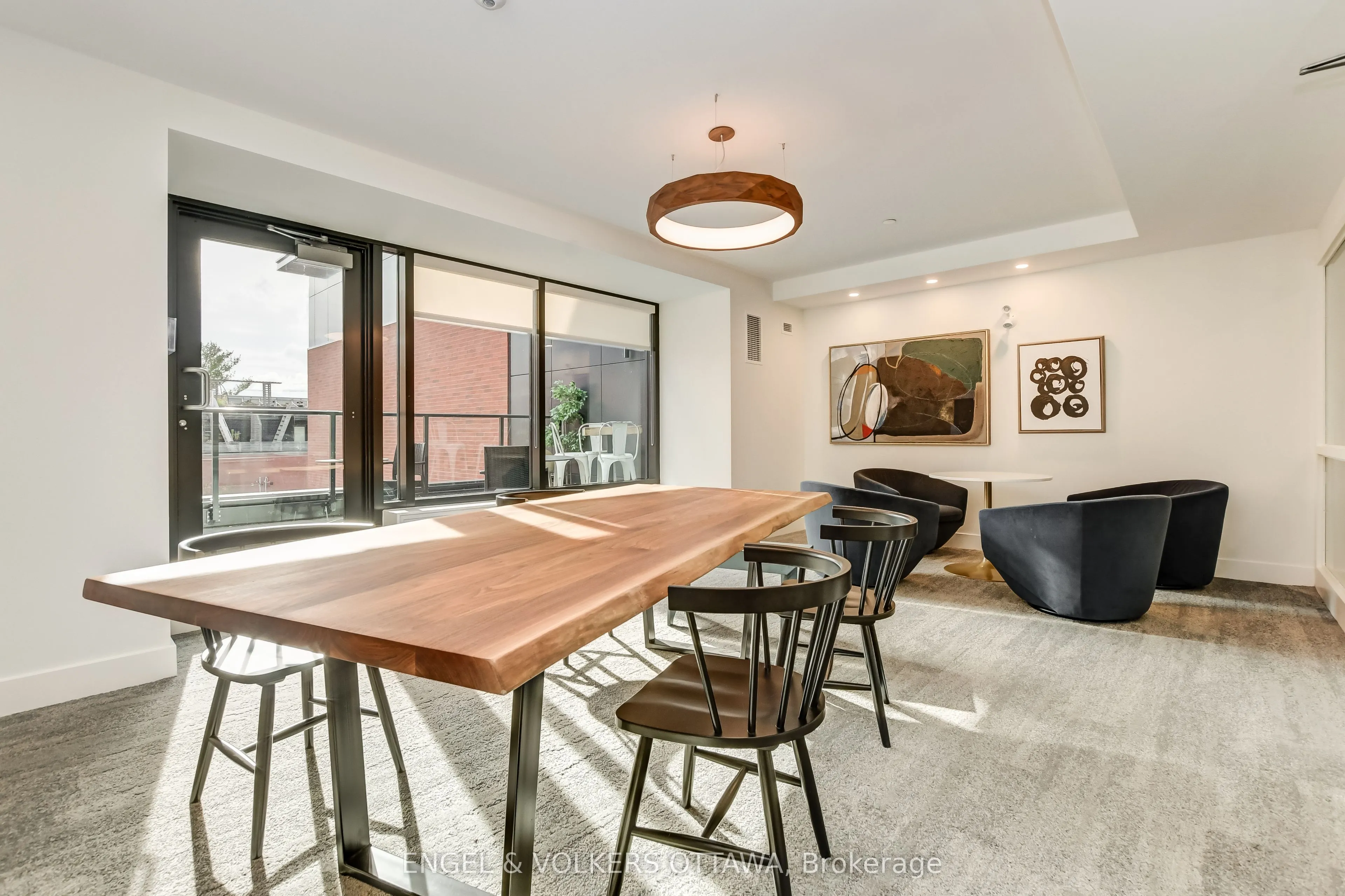 280 Crichton Street, #307