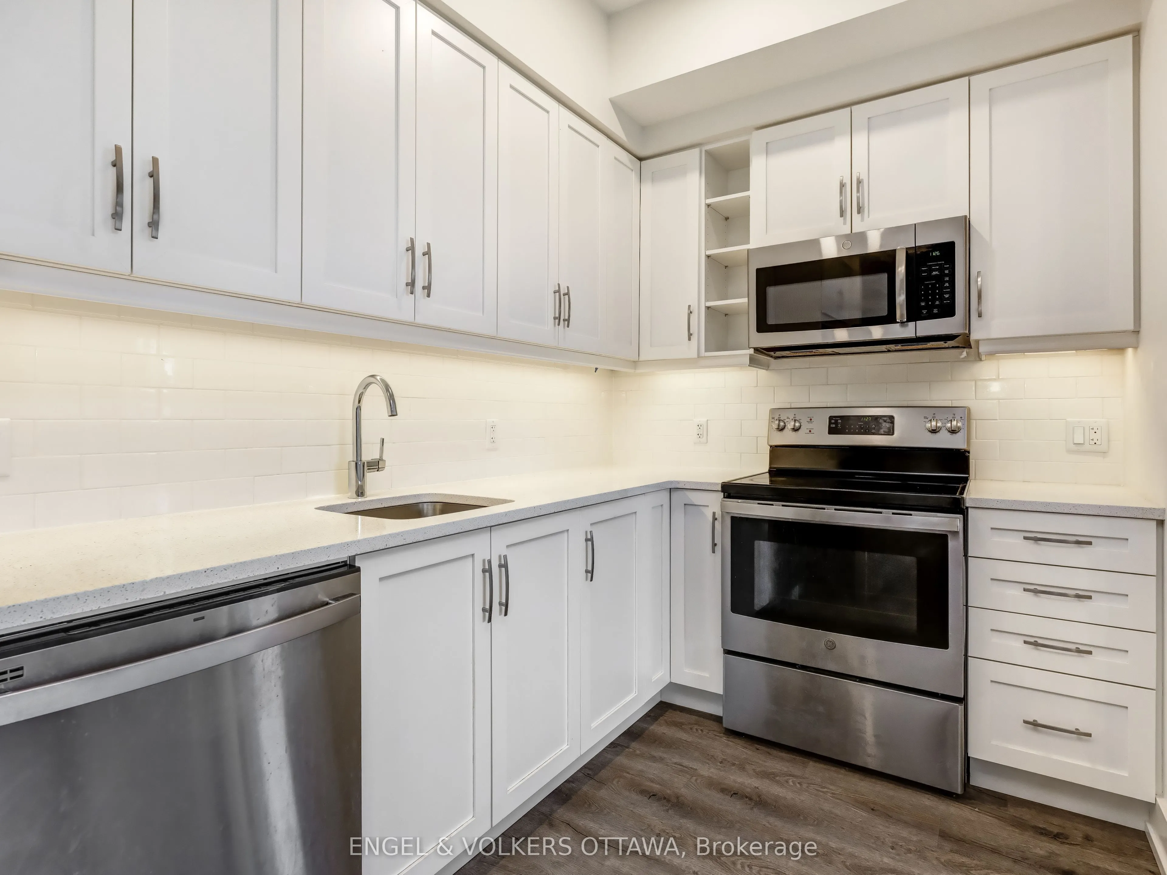 280 Crichton Street, #307
