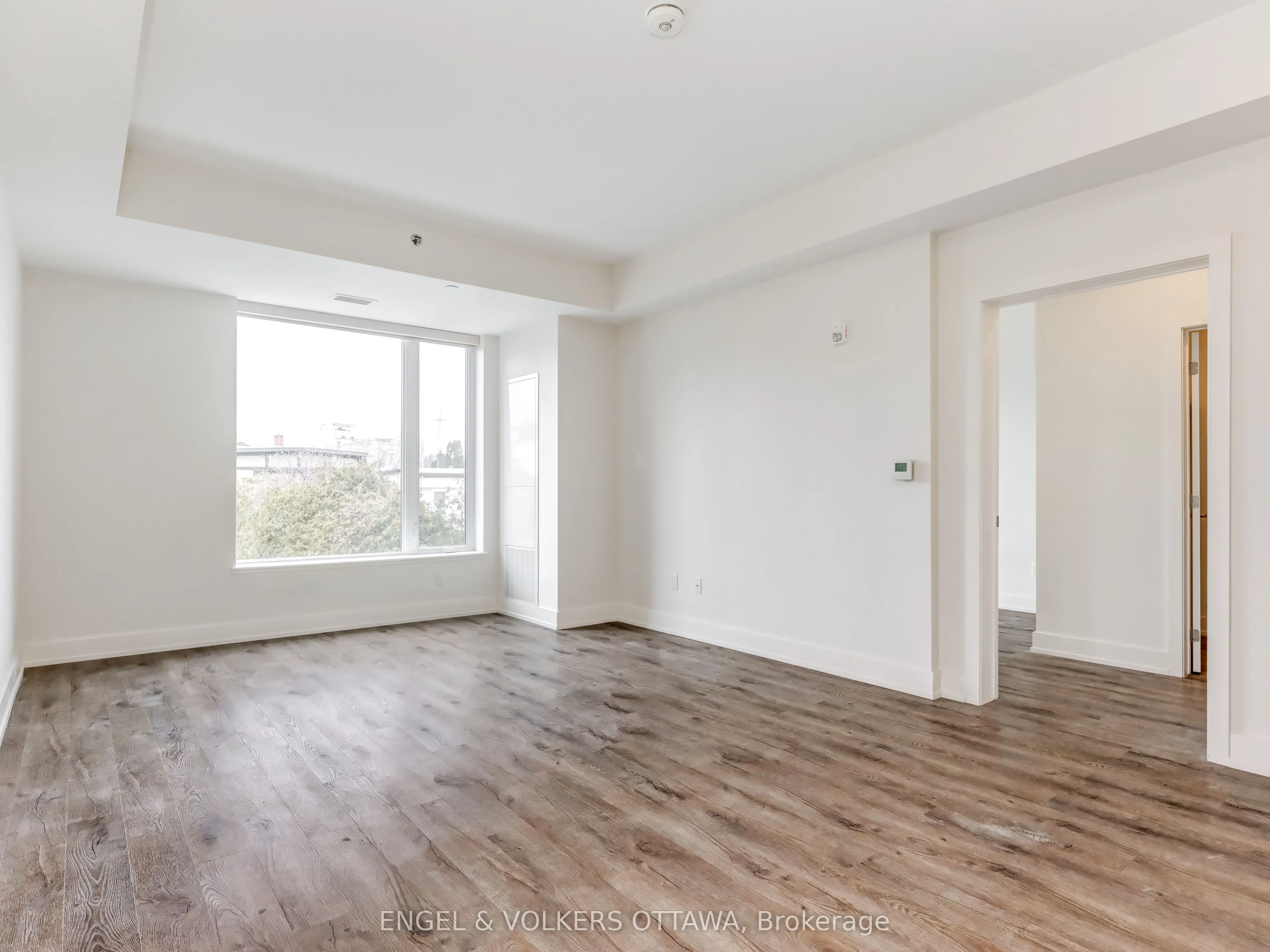 280 Crichton Street, #307