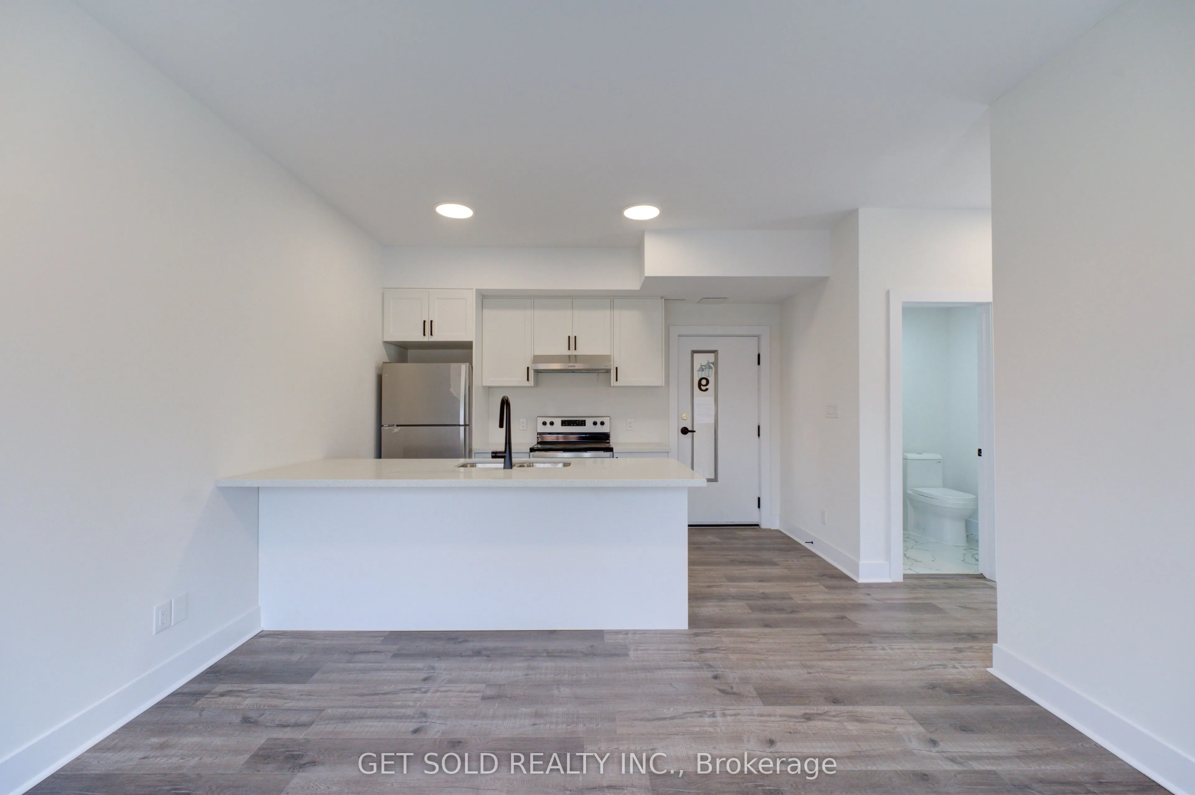 6701 Thoroldstone Road, #9