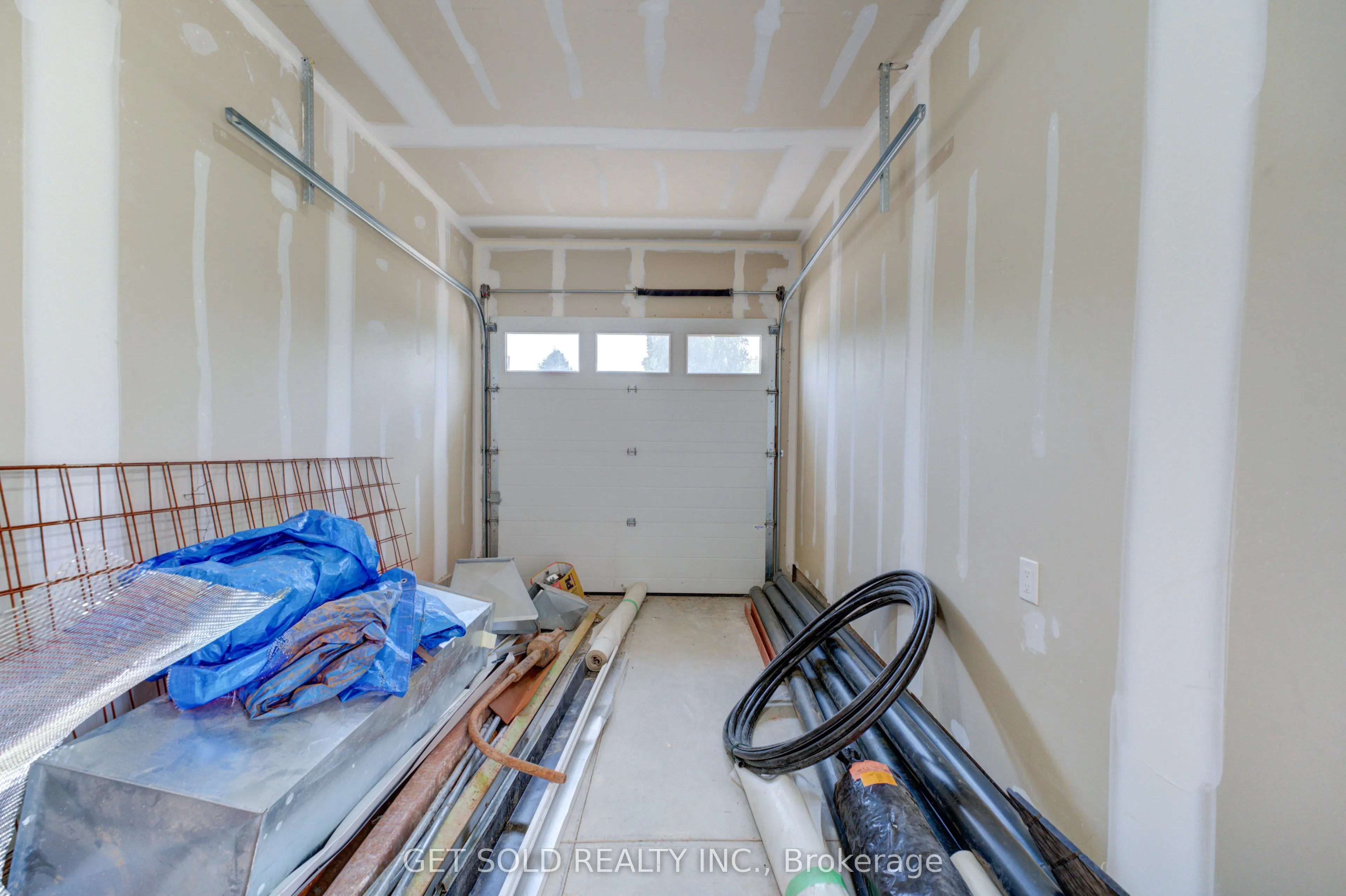 6701 Thoroldstone Road, #9