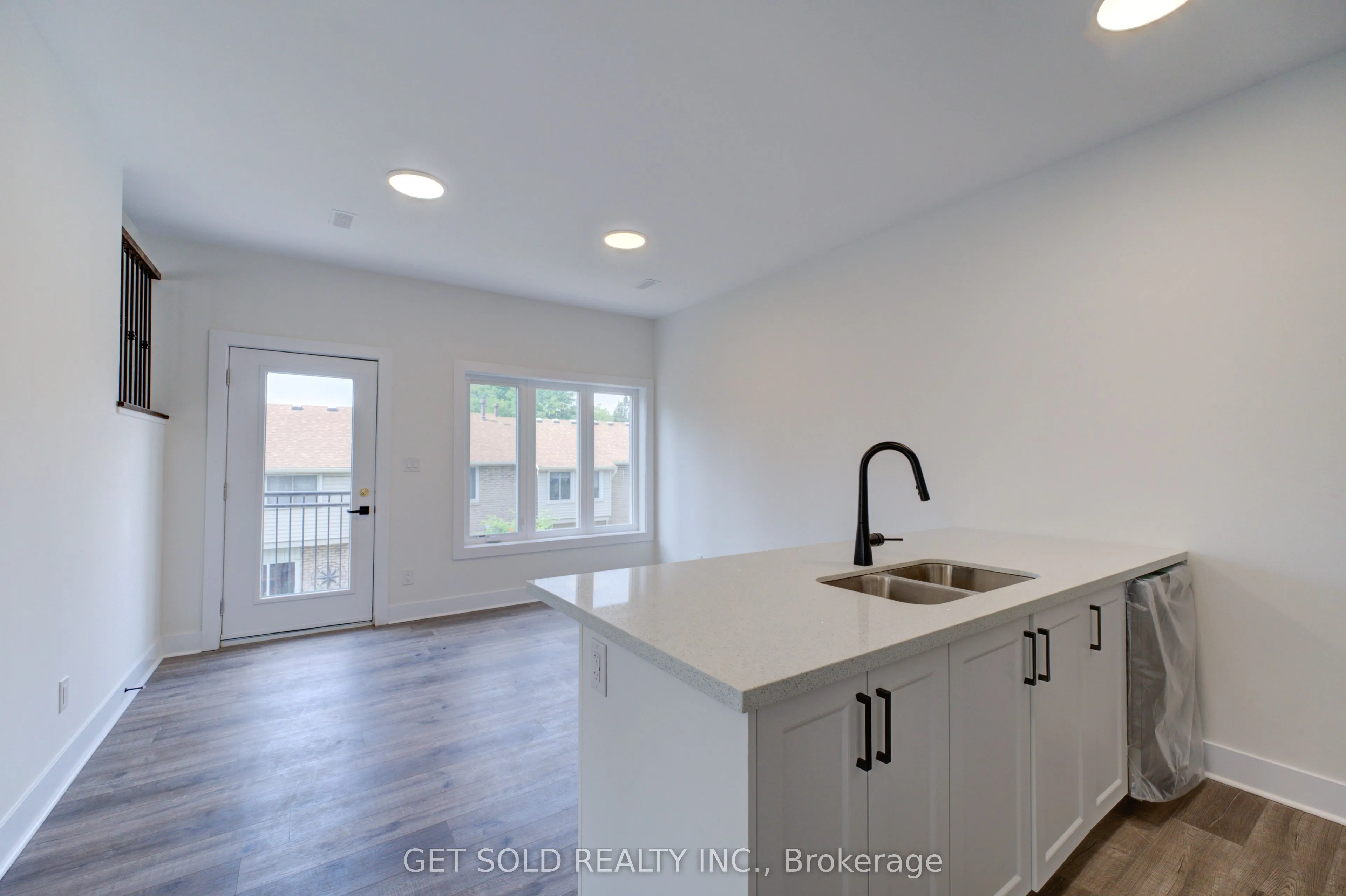 6701 Thoroldstone Road, #9