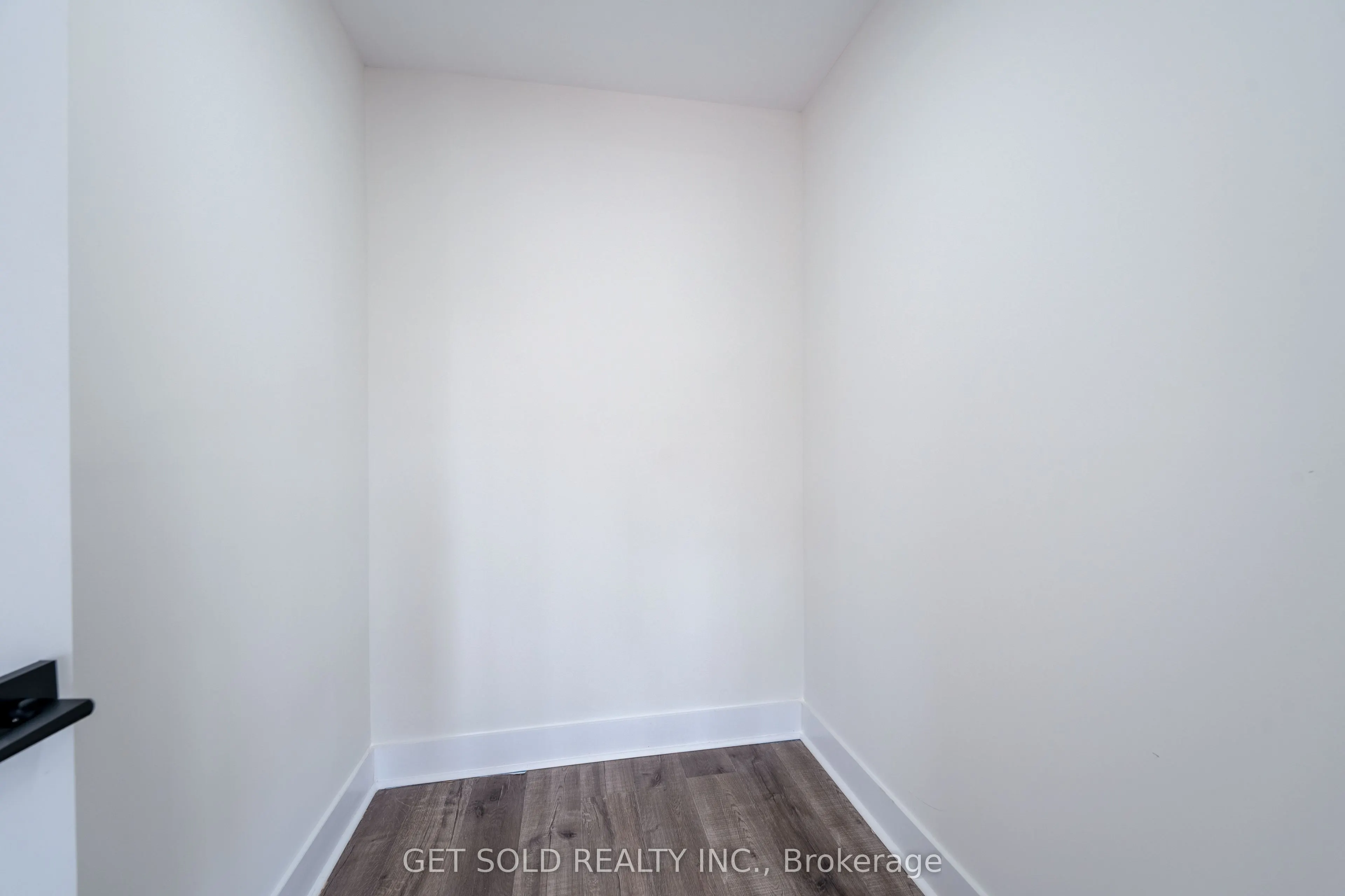 6701 Thoroldstone Road, #10