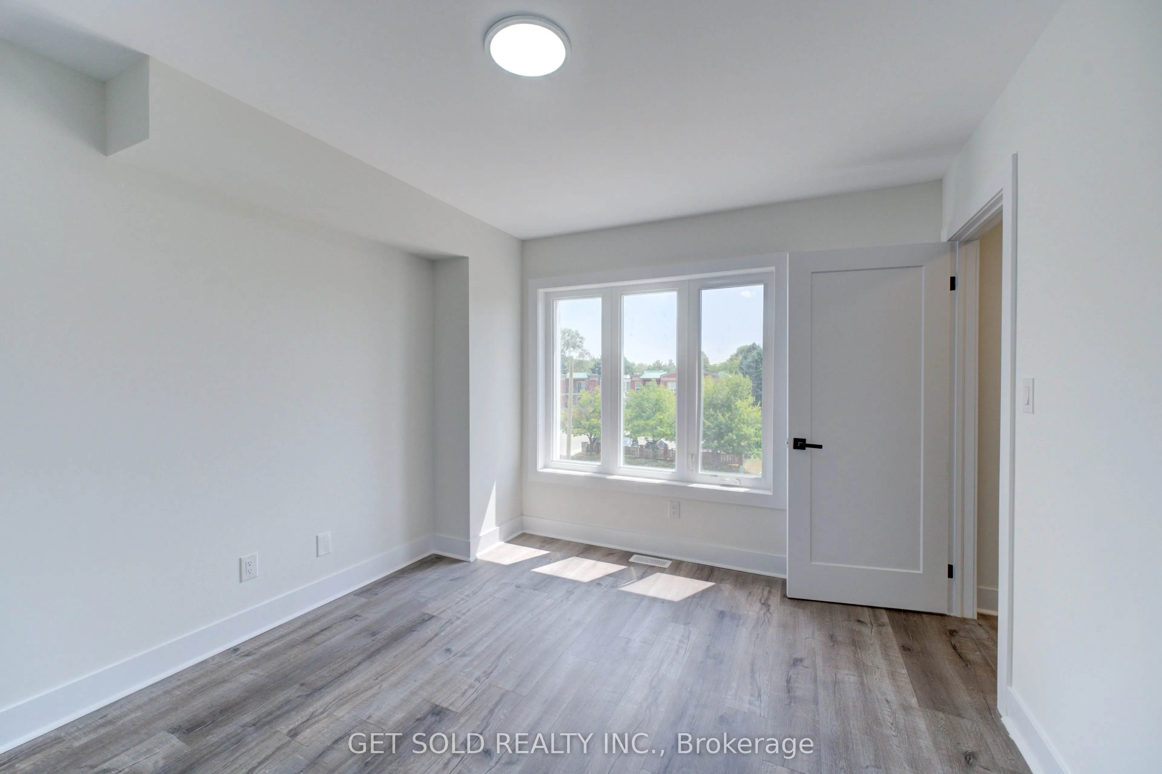 6701 Thoroldstone Road, #10
