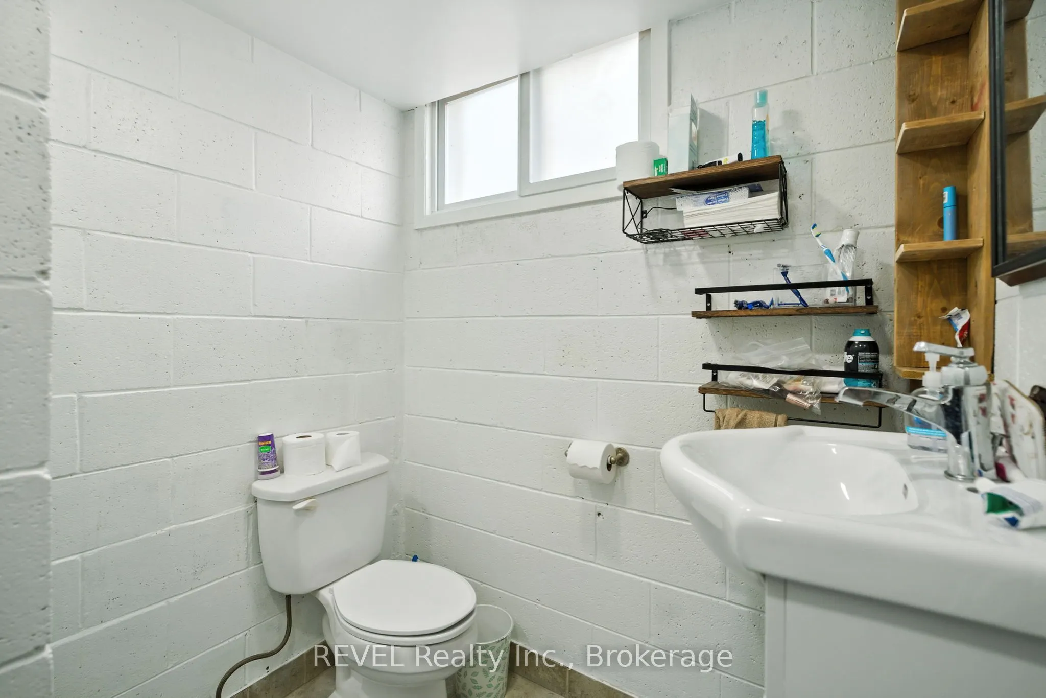 46 Collier Road S