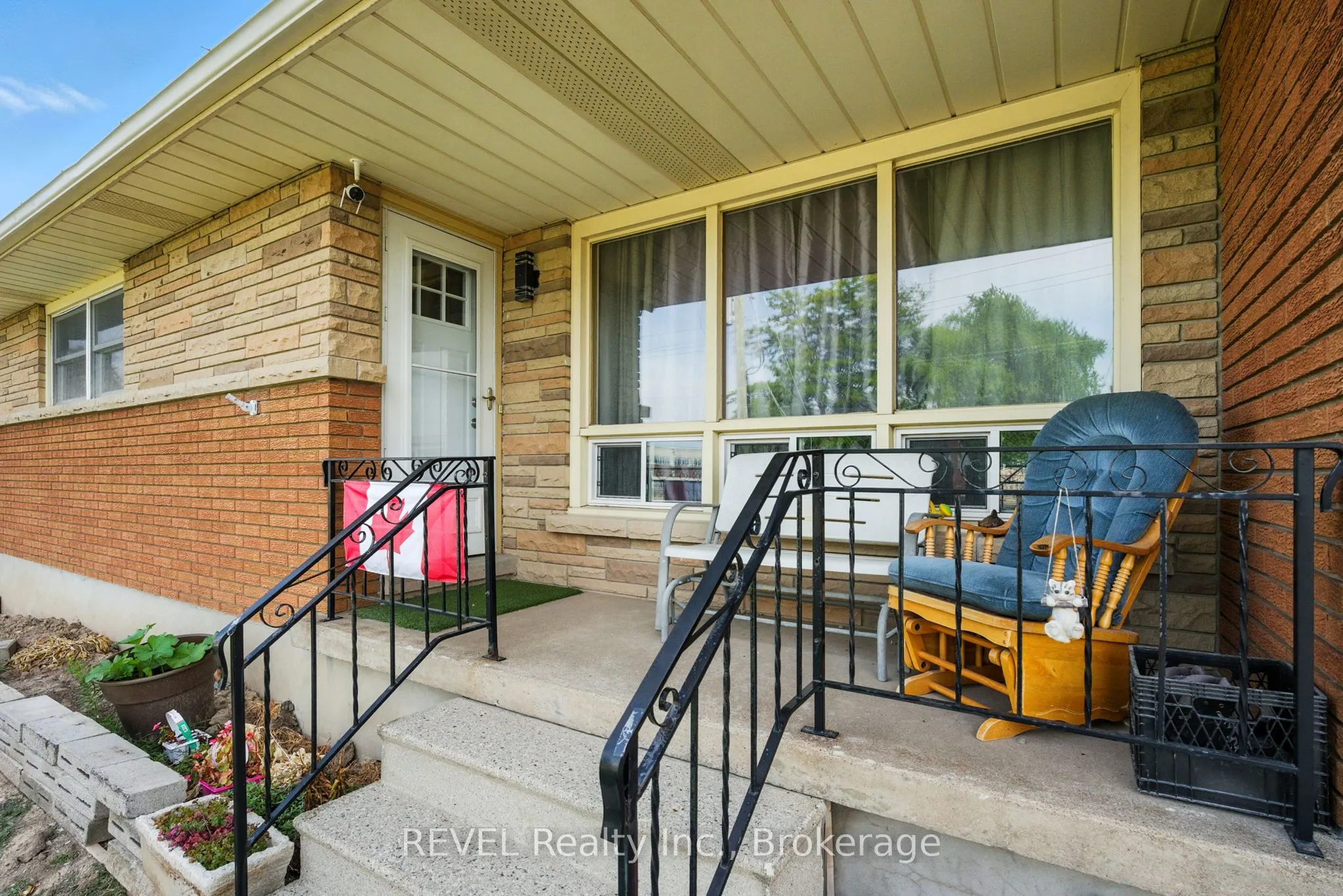 46 Collier Road S