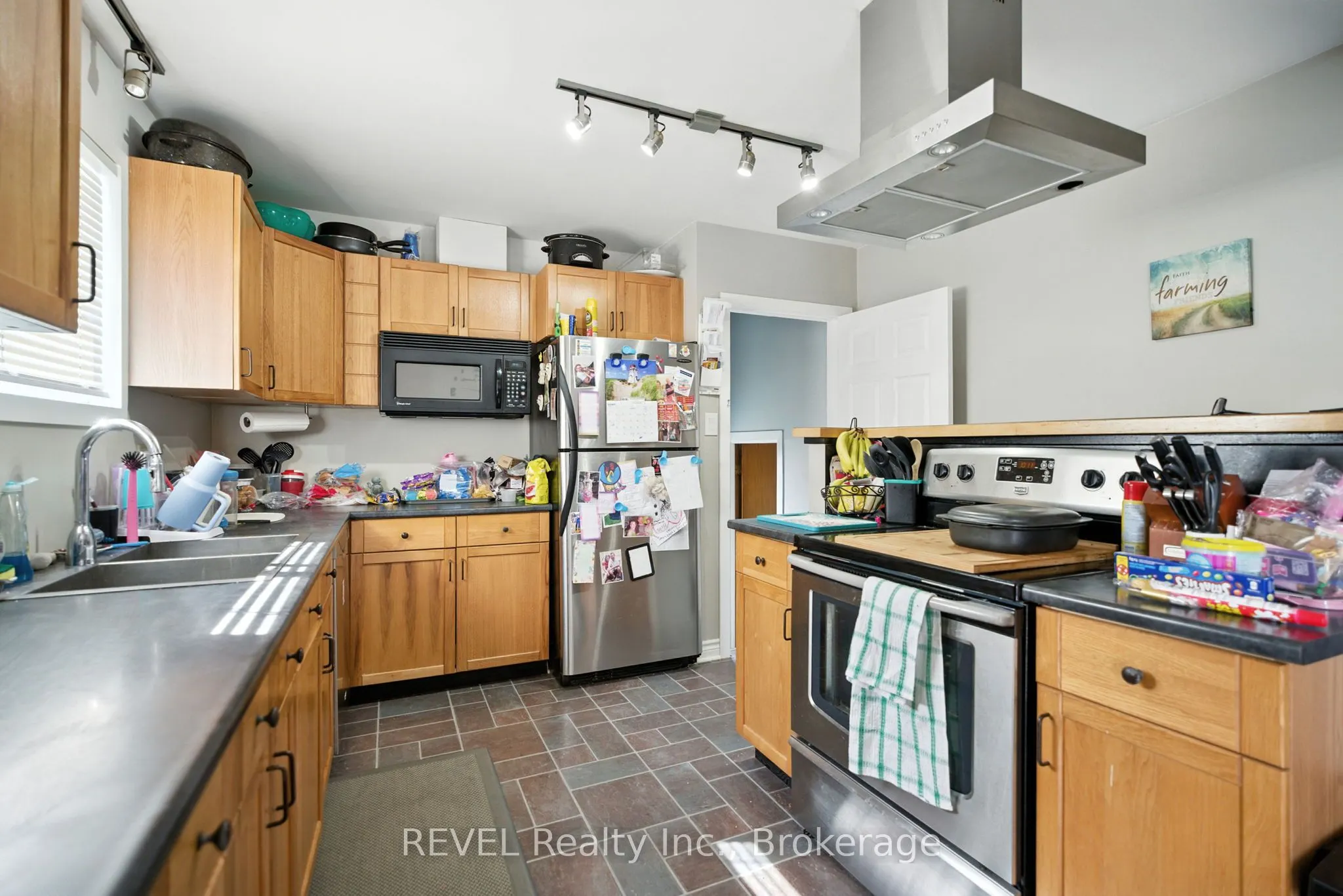 46 Collier Road S