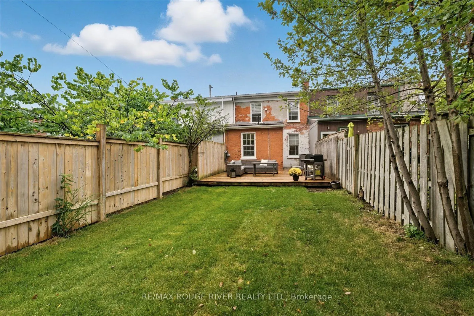11 Bramley Street N