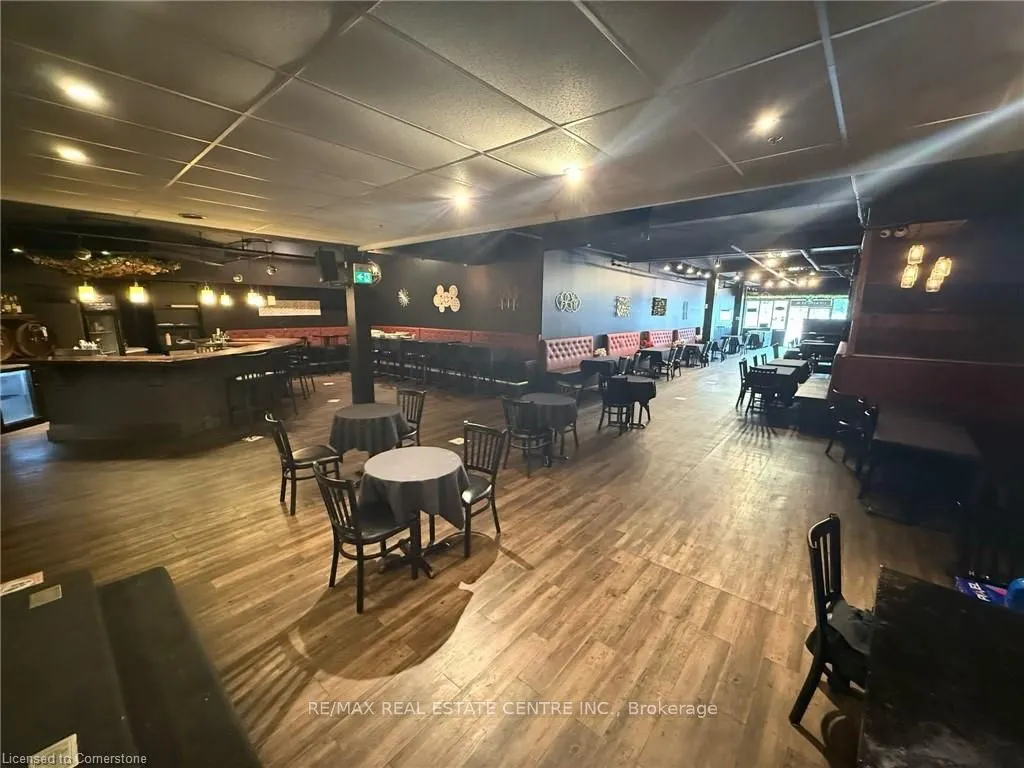 179 King Street W