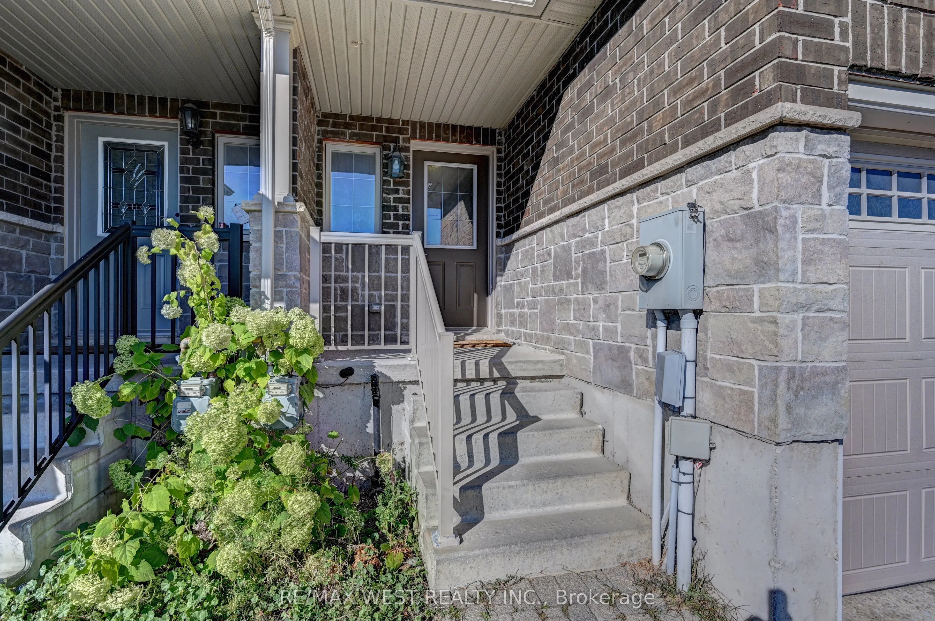21 Machado Street