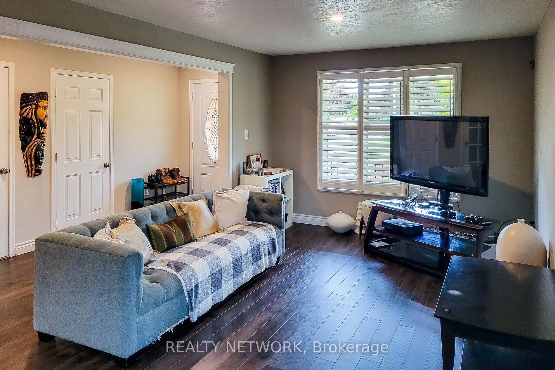 2 Silverton Drive