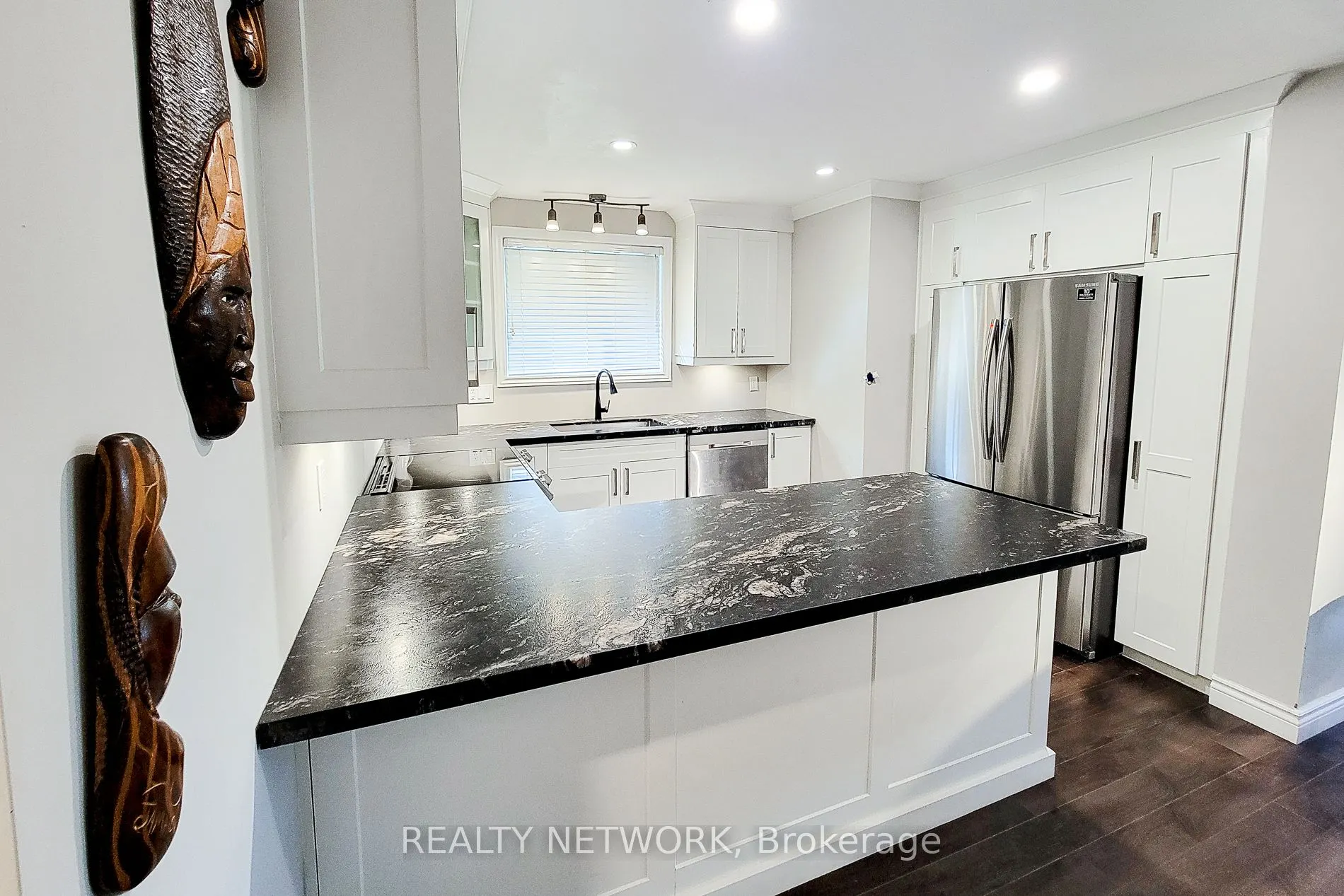 2 Silverton Drive