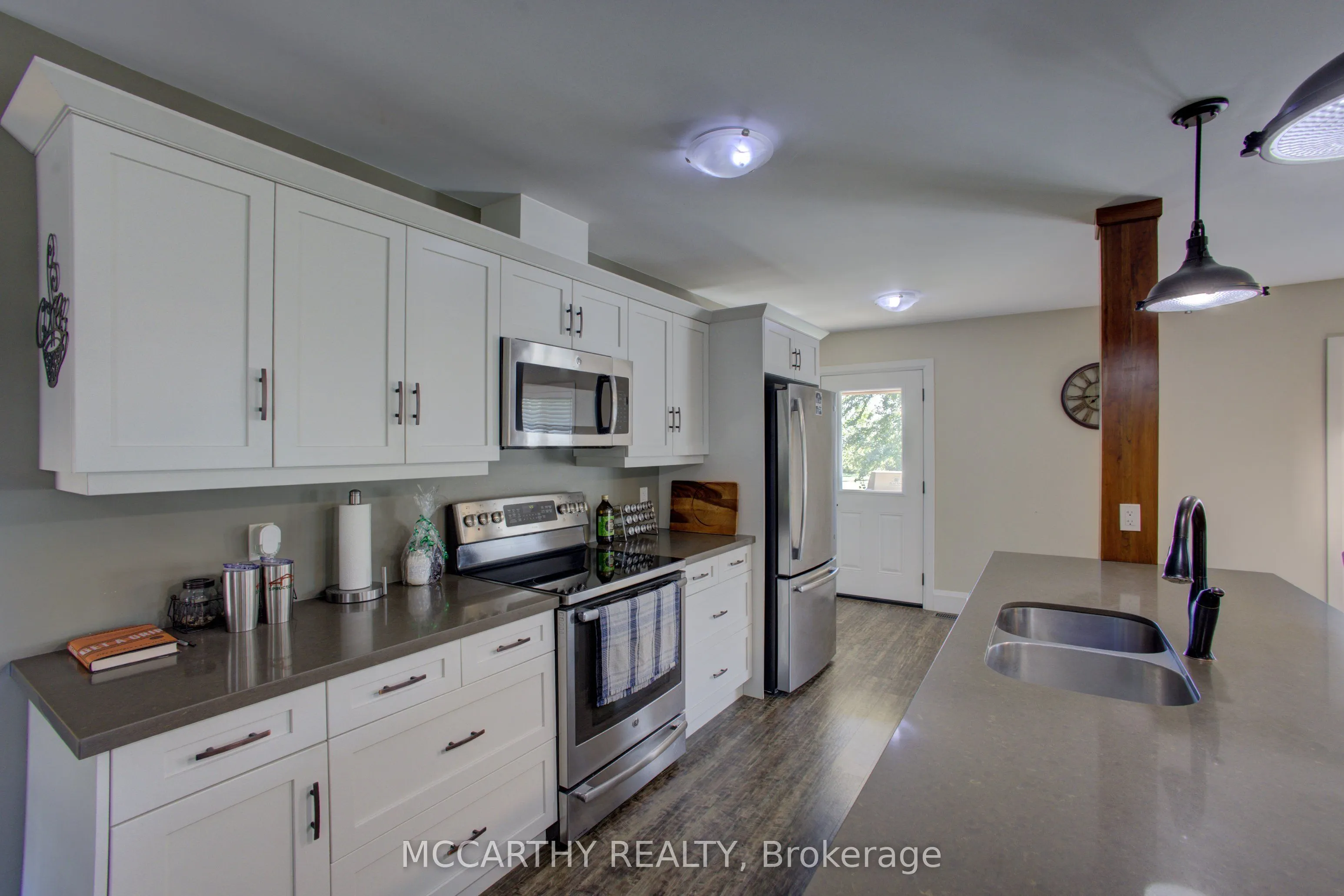 582335 County Road 17 Street
