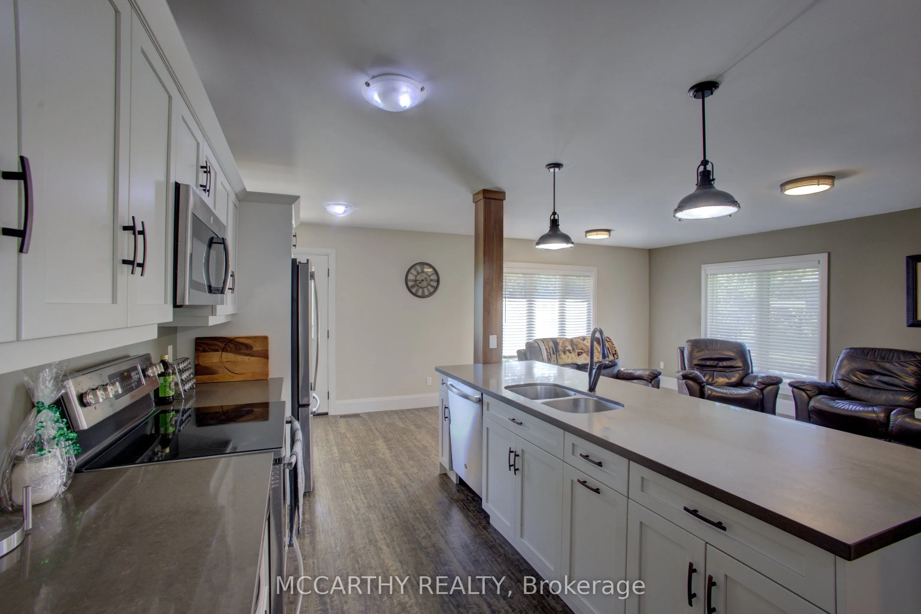 582335 County Road 17 Street