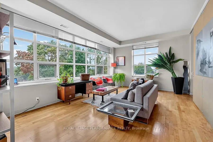 120 Holland Avenue, #4D