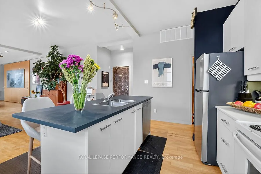 120 Holland Avenue, #4D
