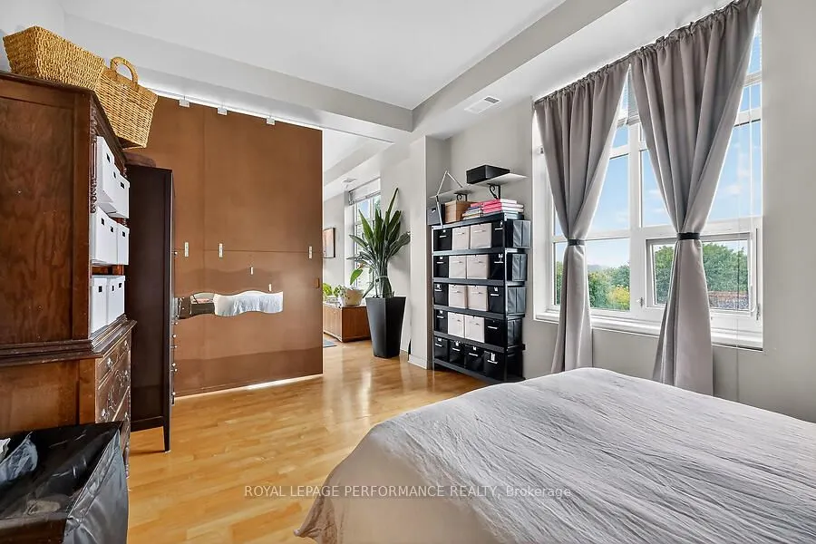 120 Holland Avenue, #4D