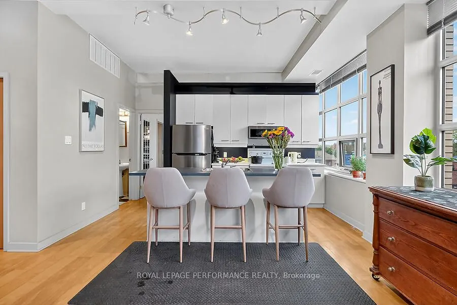 120 Holland Avenue, #4D