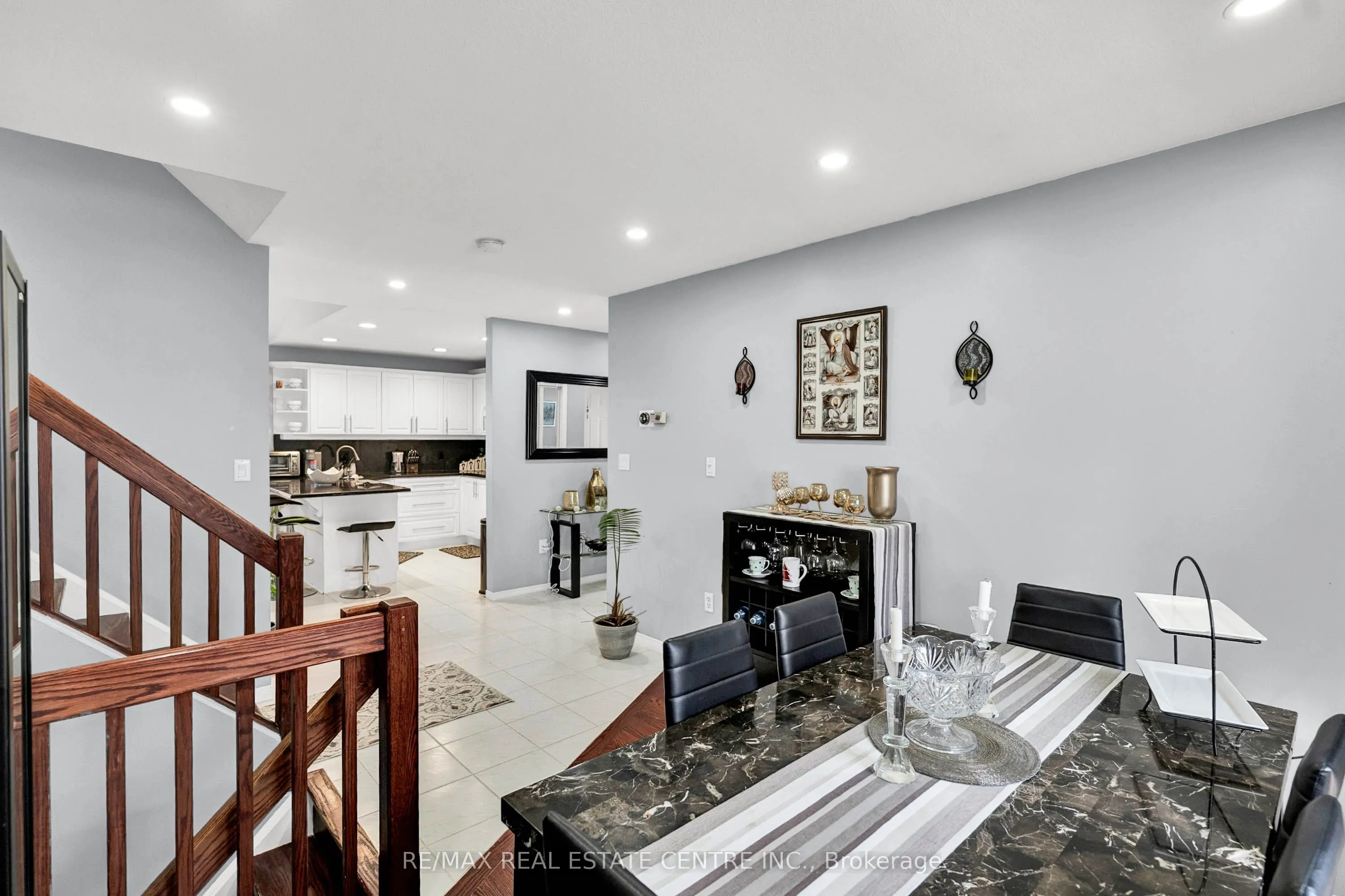 52 Dawn Crescent
