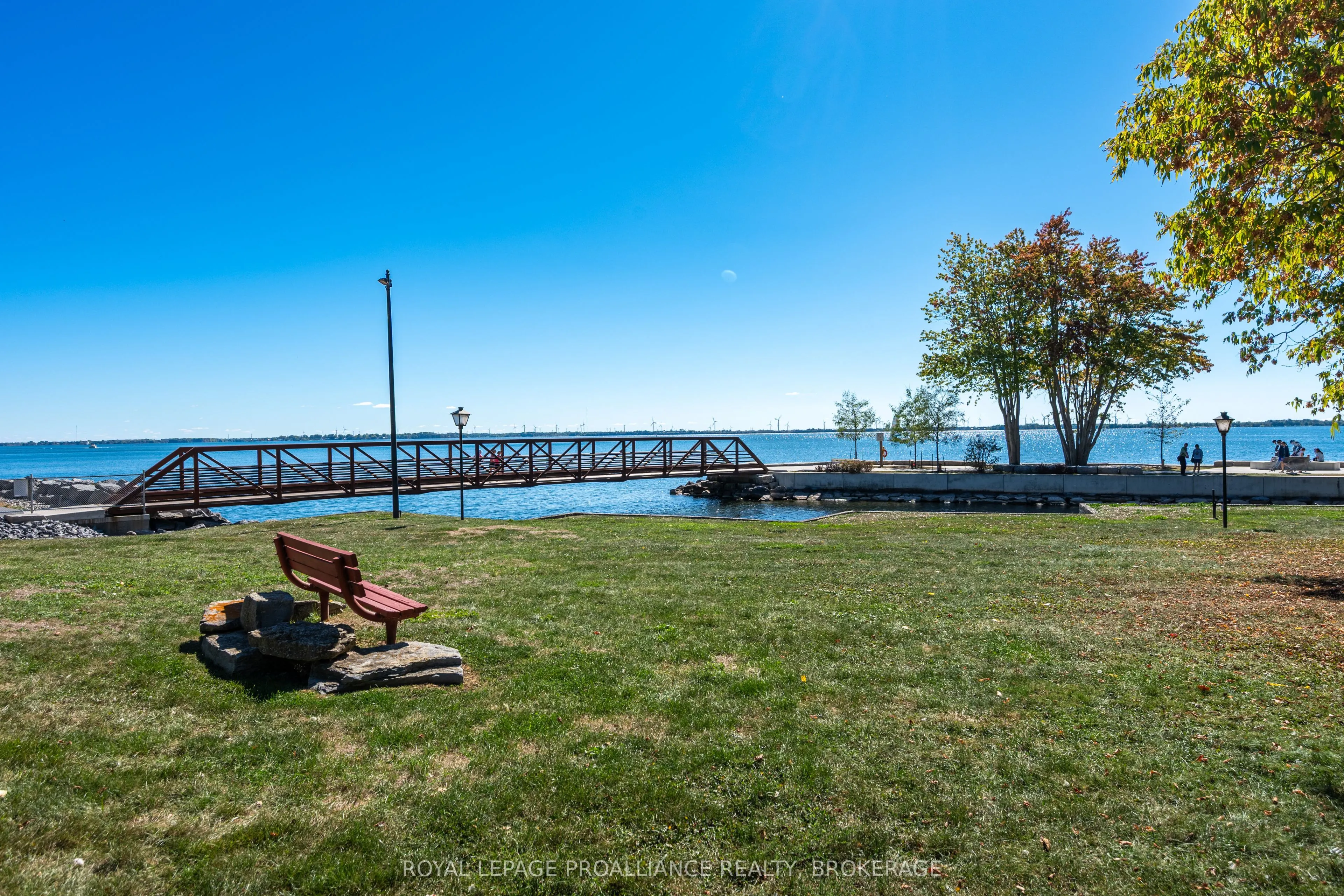 2 Mowat Avenue, #501