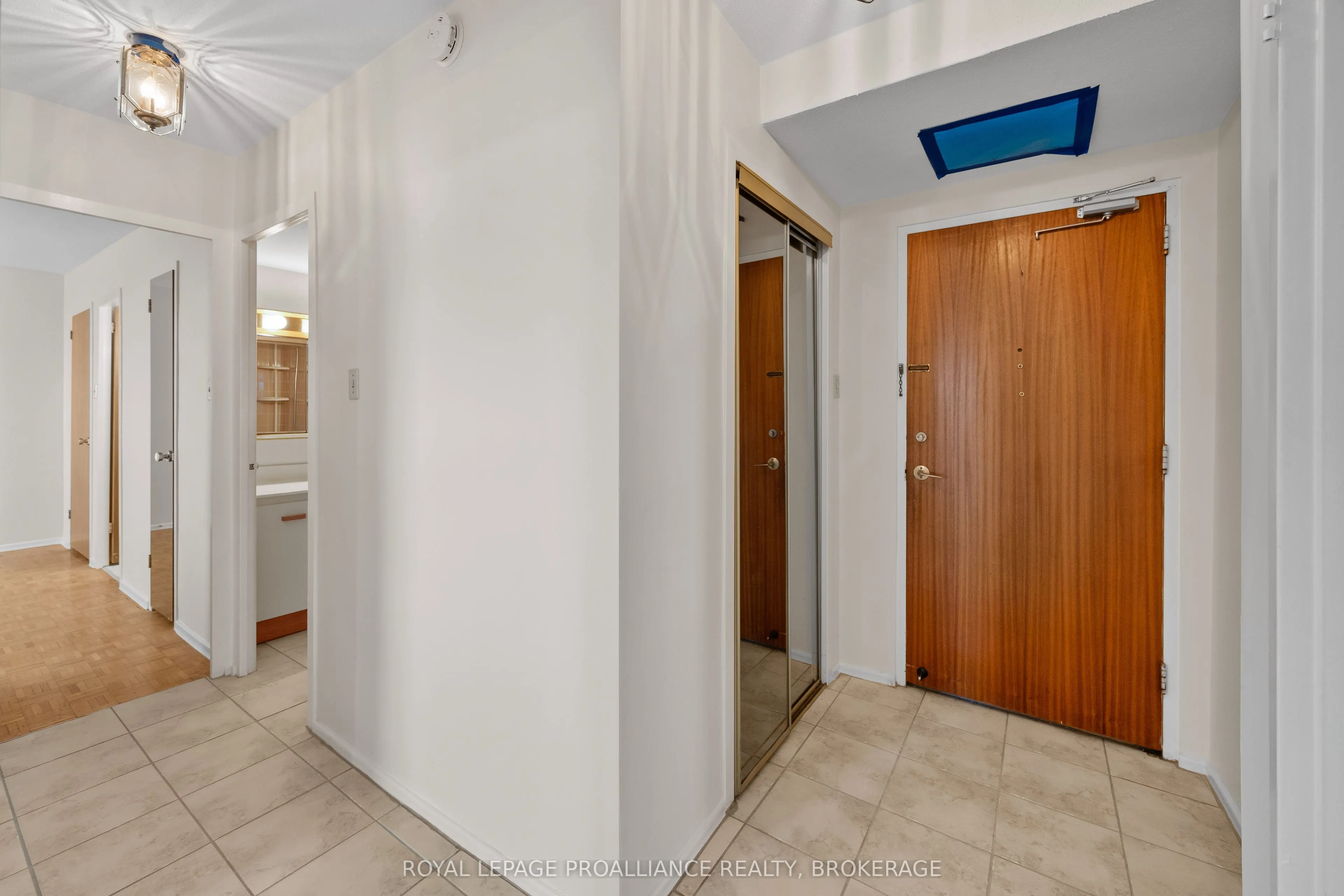 2 Mowat Avenue, #501