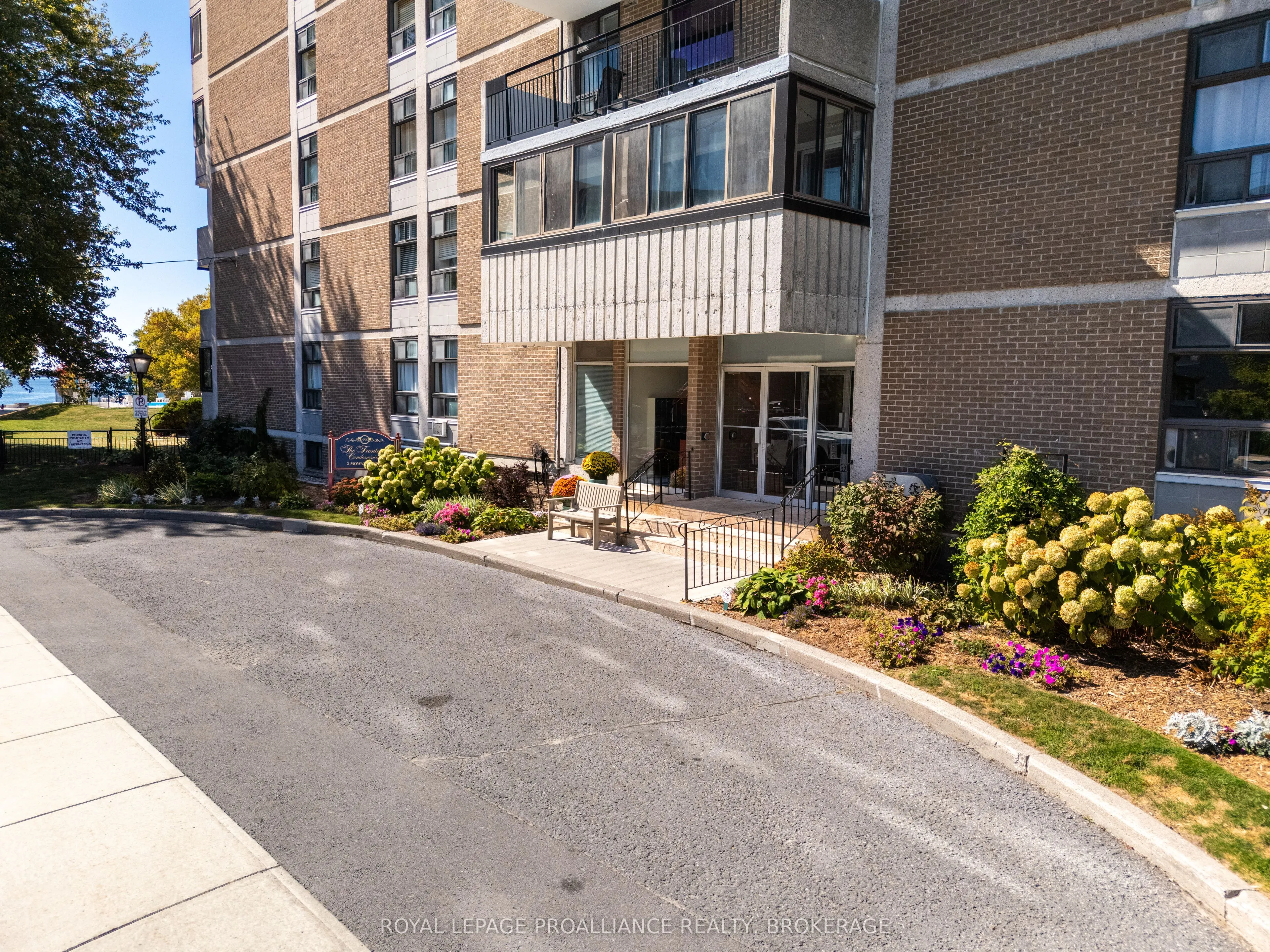 2 Mowat Avenue, #501
