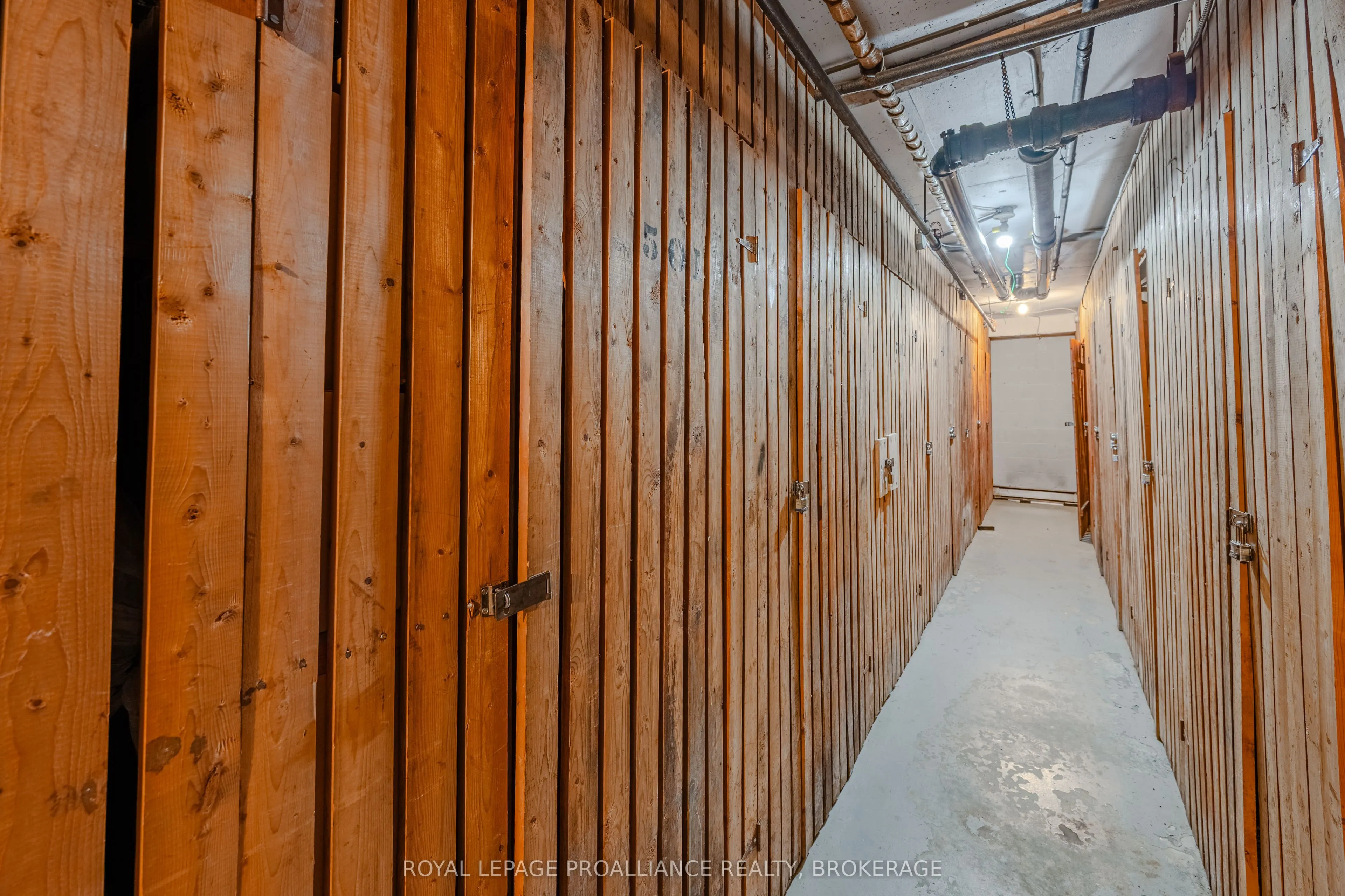 2 Mowat Avenue, #501