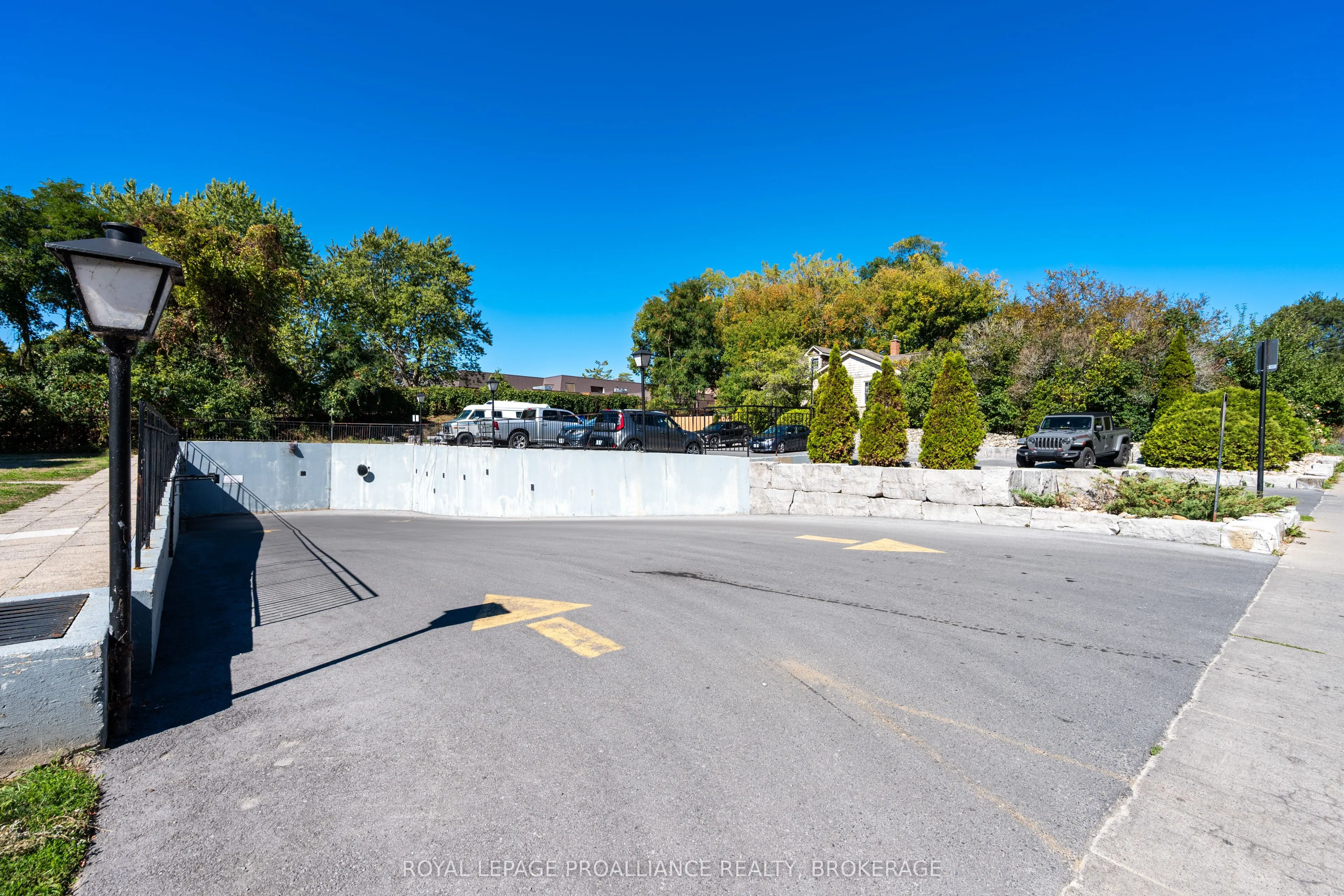 2 Mowat Avenue, #501
