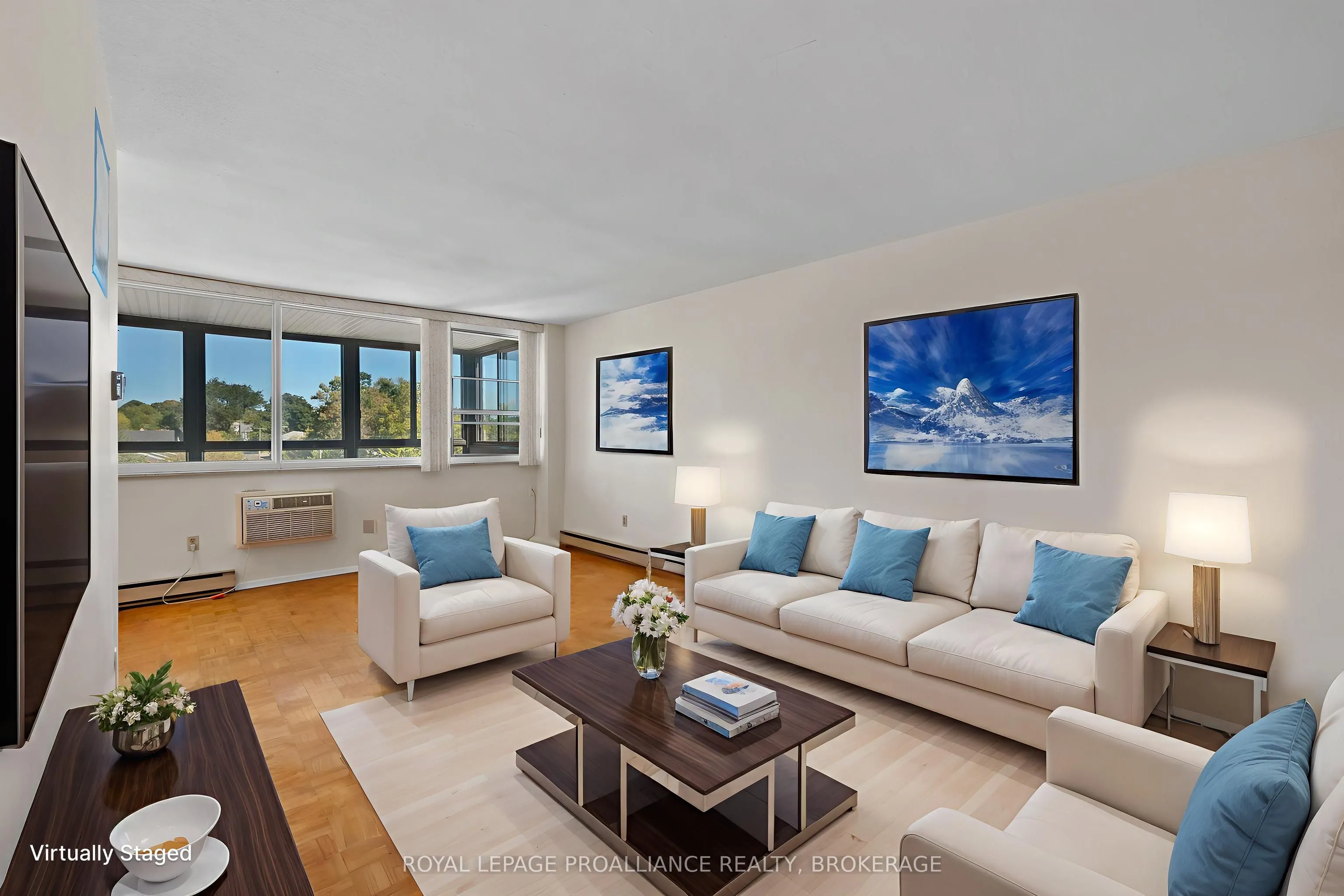 2 Mowat Avenue, #501