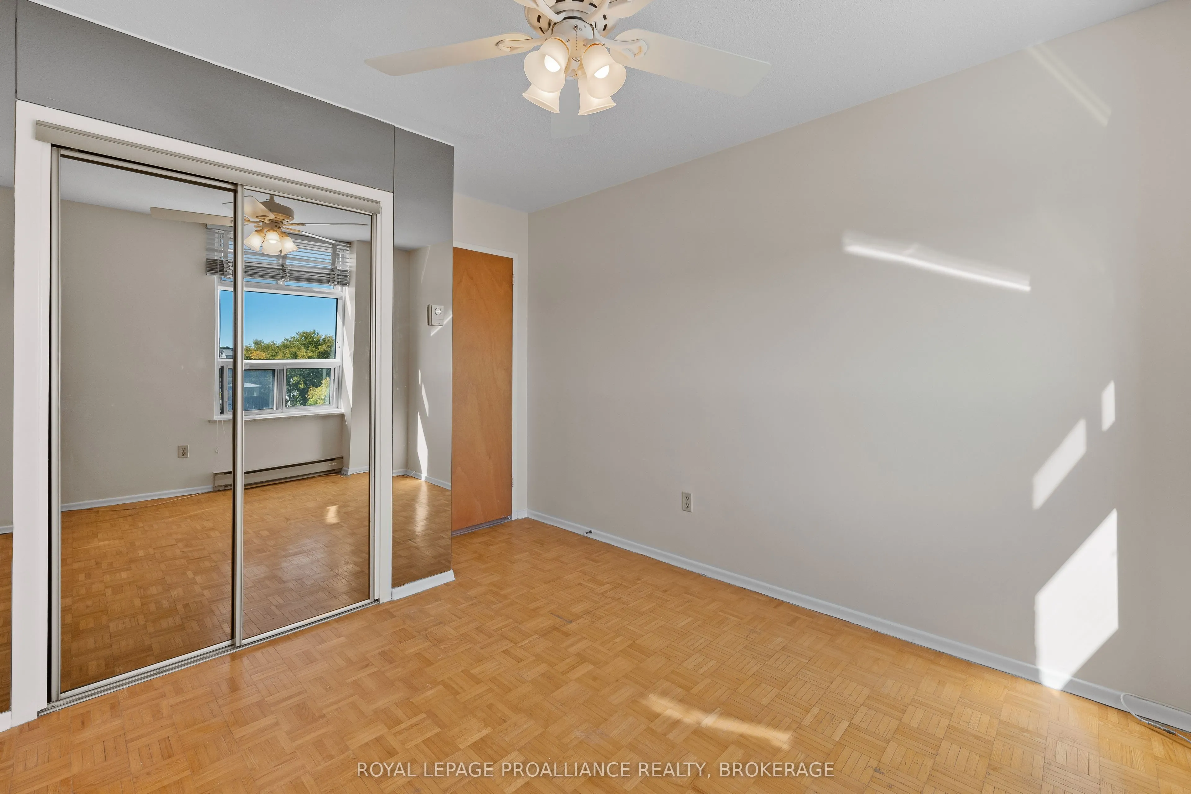 2 Mowat Avenue, #501