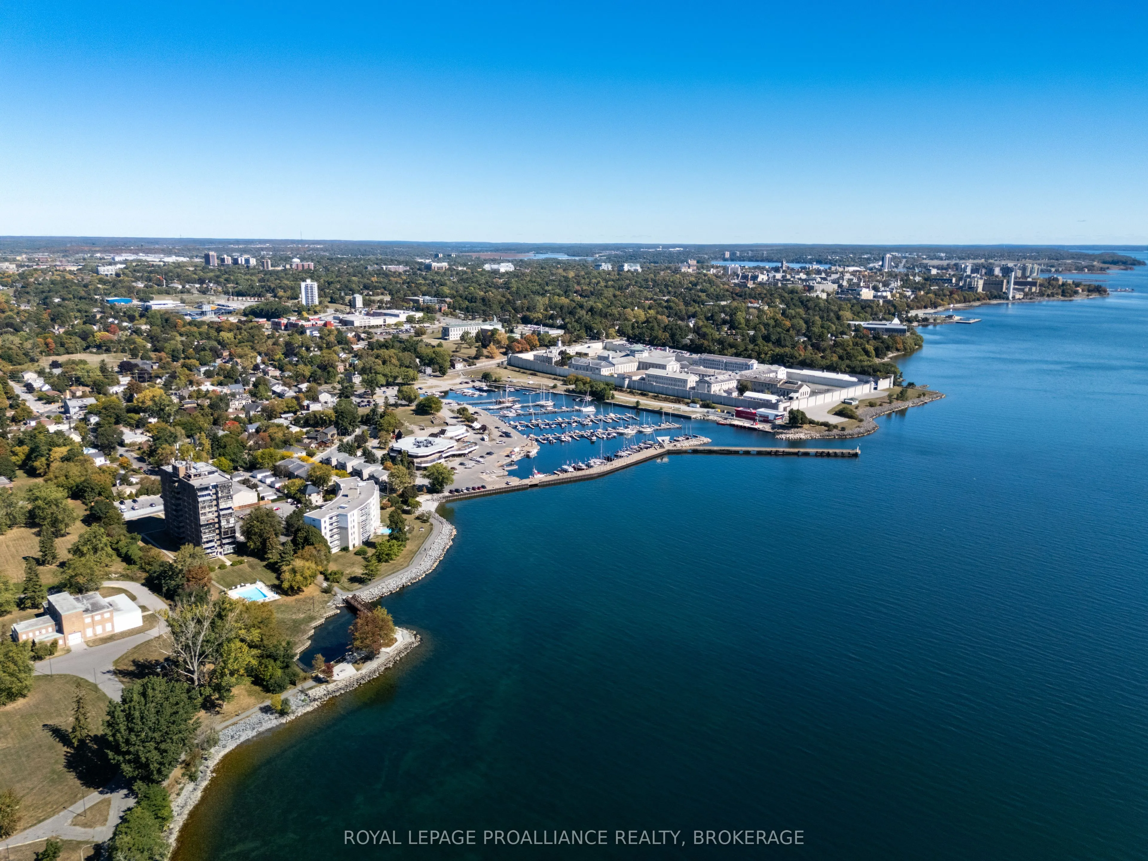 2 Mowat Avenue, #501