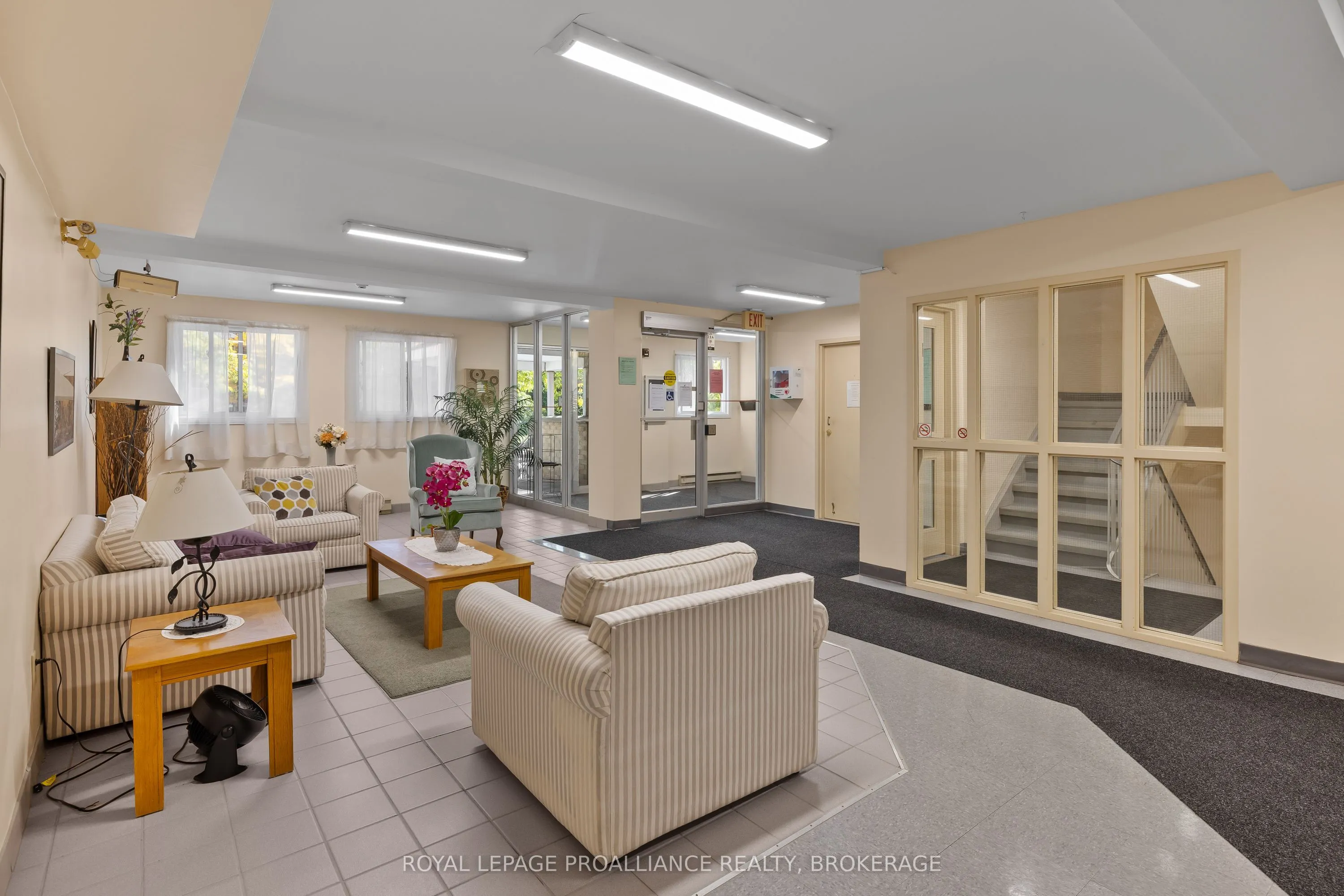 310 Kingsdale Avenue, #312