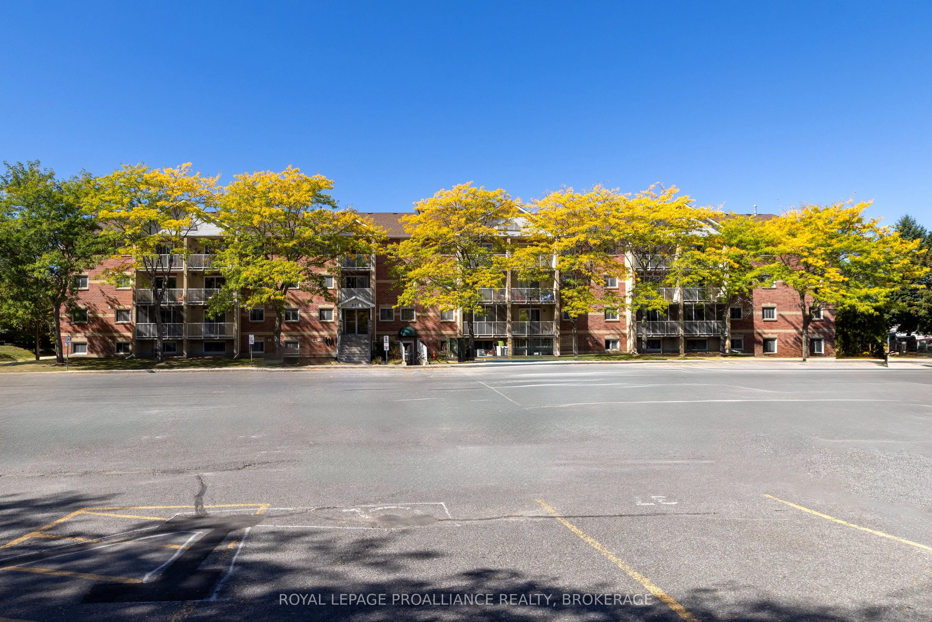 310 Kingsdale Avenue, #312