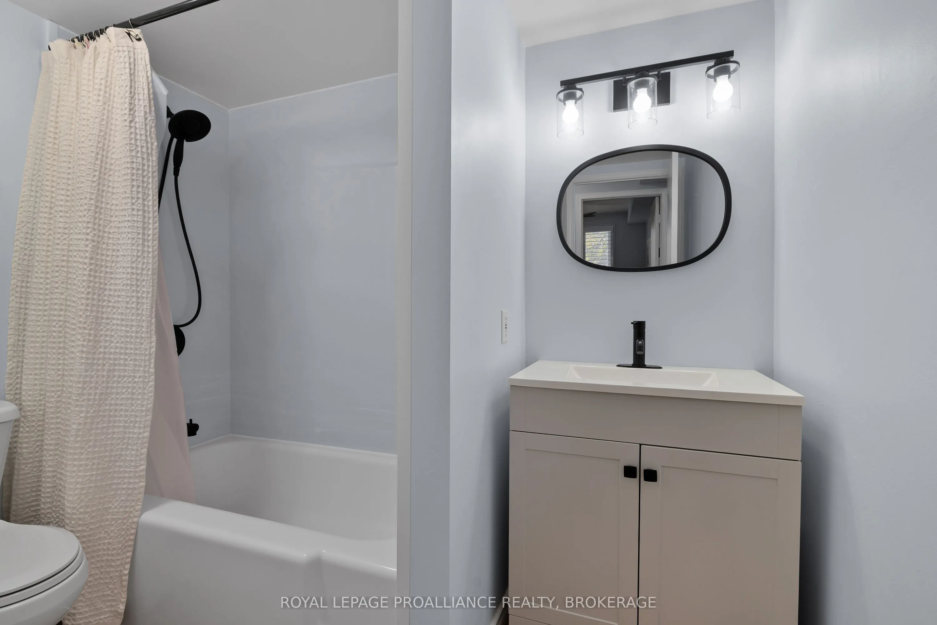 310 Kingsdale Avenue, #312