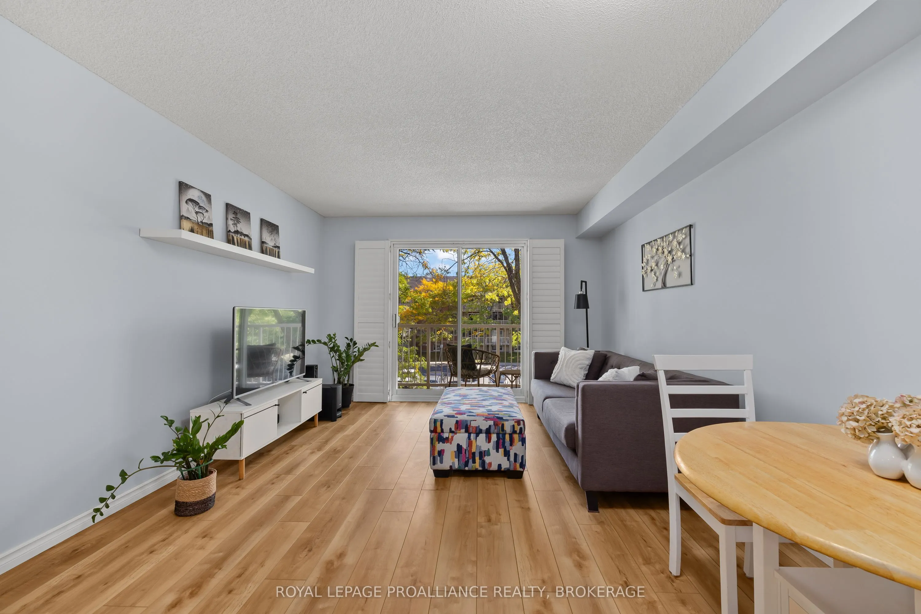 310 Kingsdale Avenue, #312