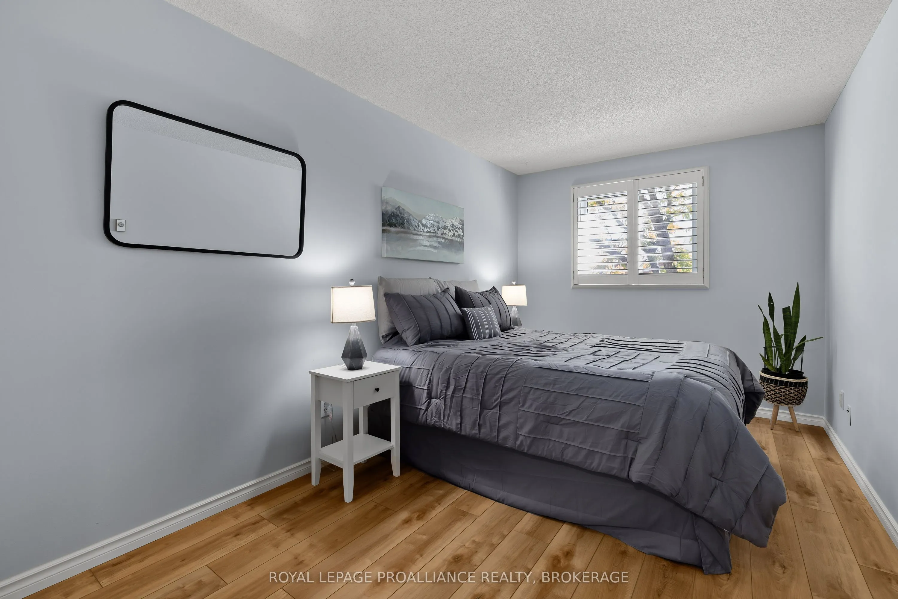 310 Kingsdale Avenue, #312