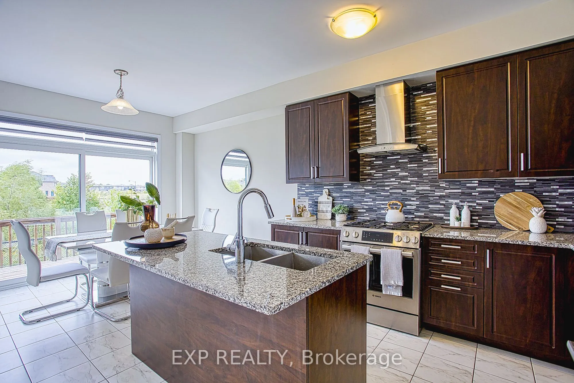 12 Midhurst Heights