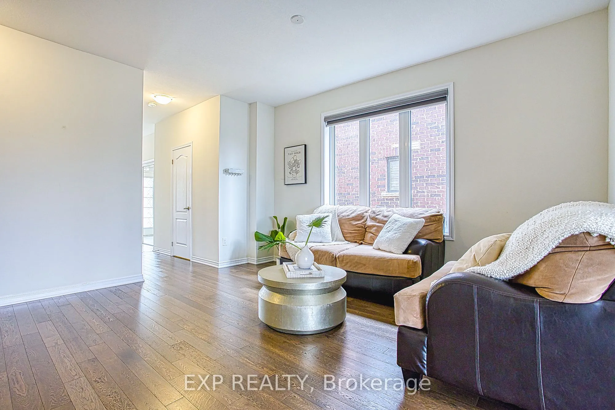 12 Midhurst Heights