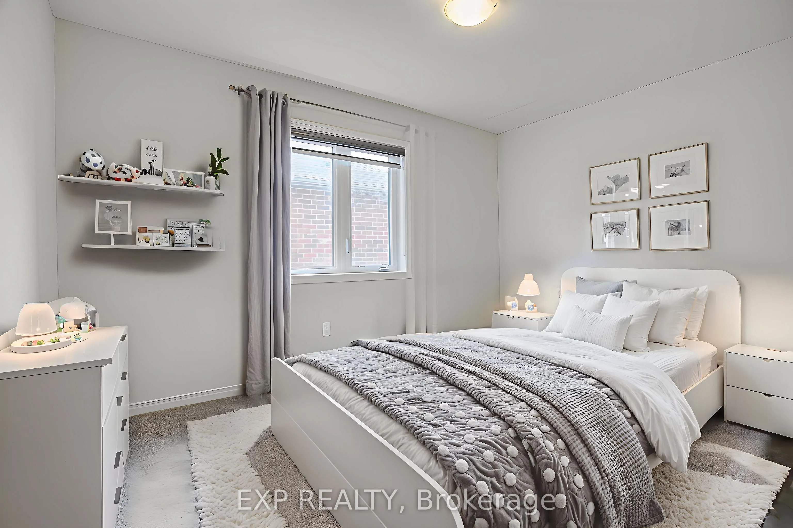 12 Midhurst Heights