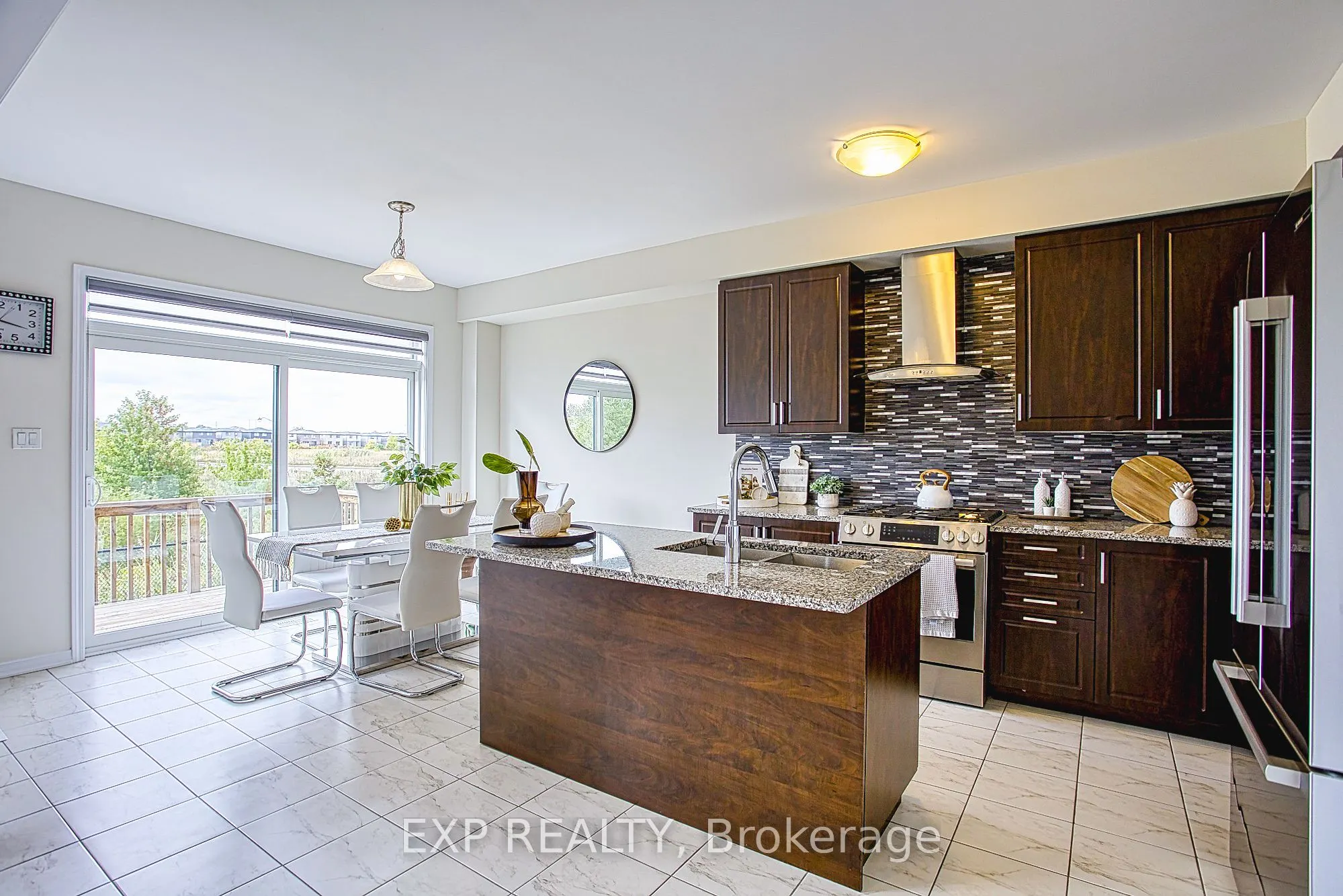 12 Midhurst Heights