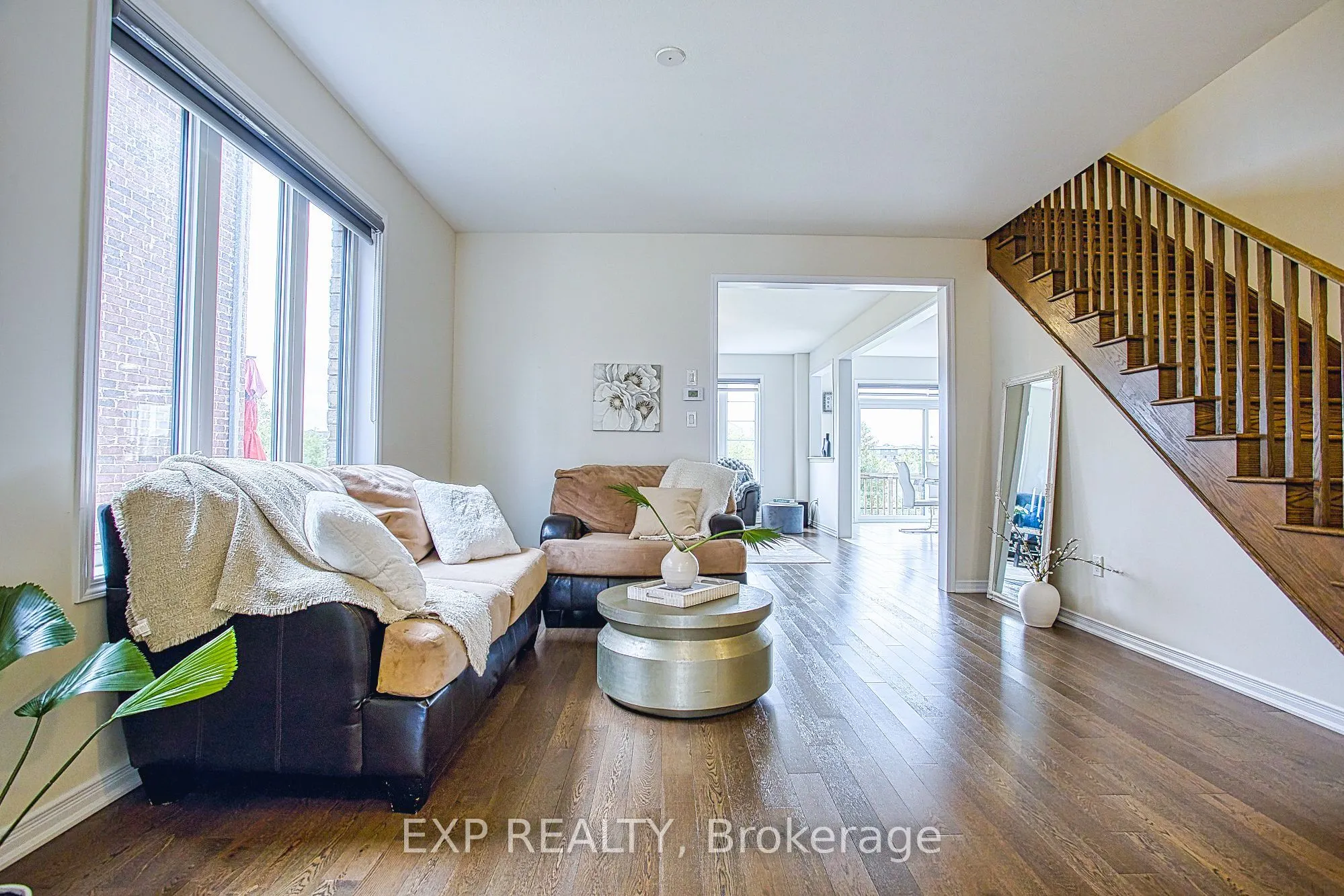 12 Midhurst Heights