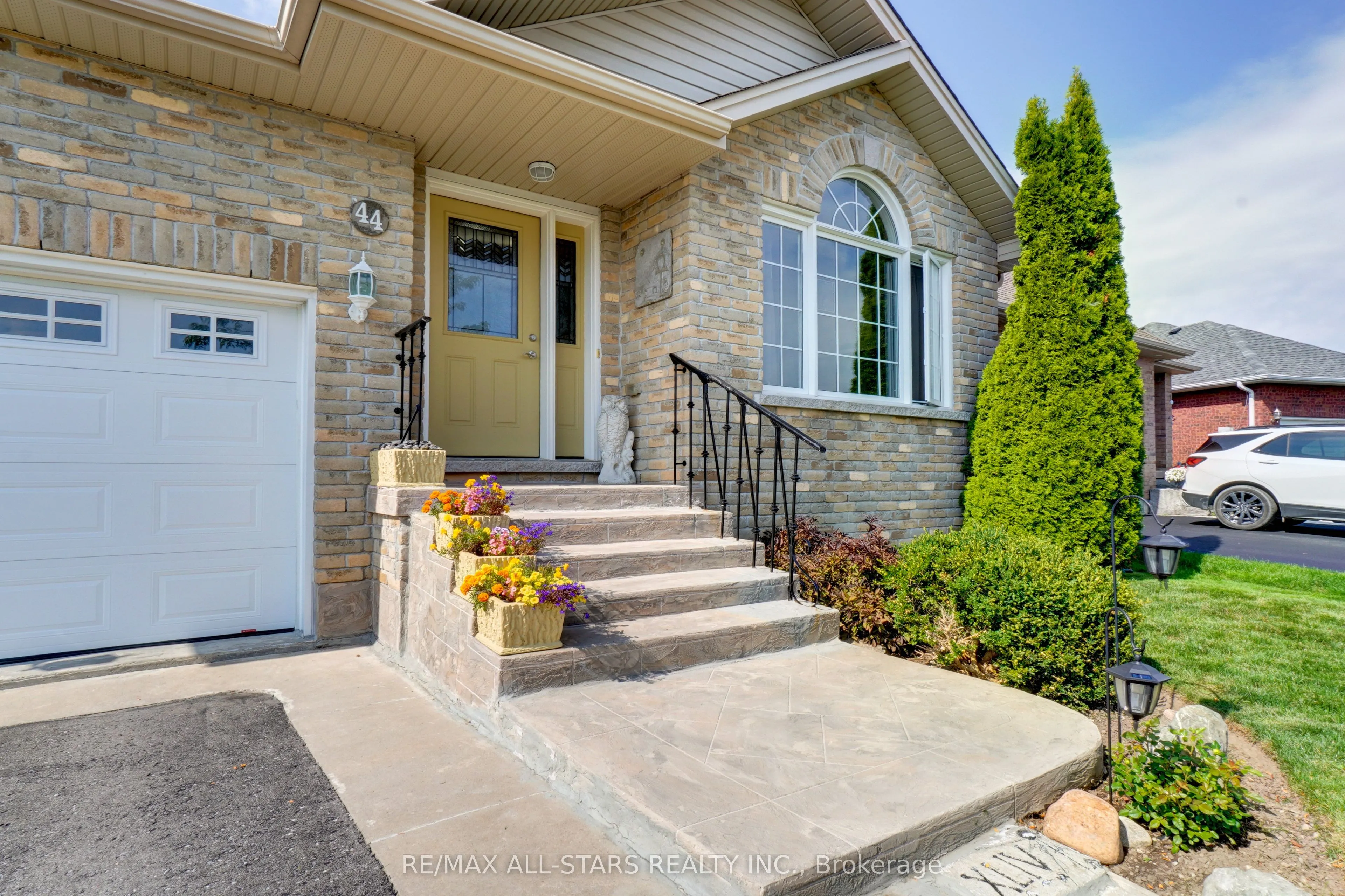 44 Gee Crescent