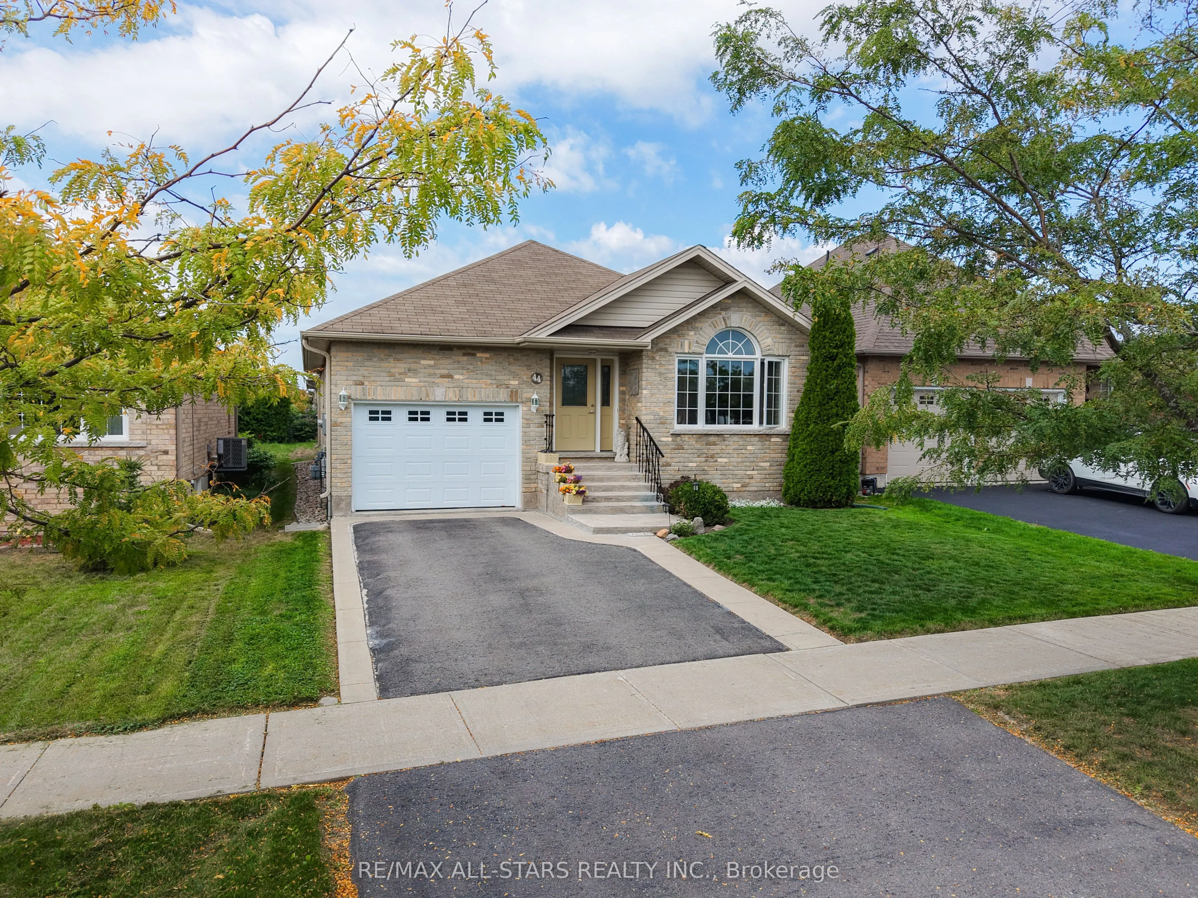44 Gee Crescent