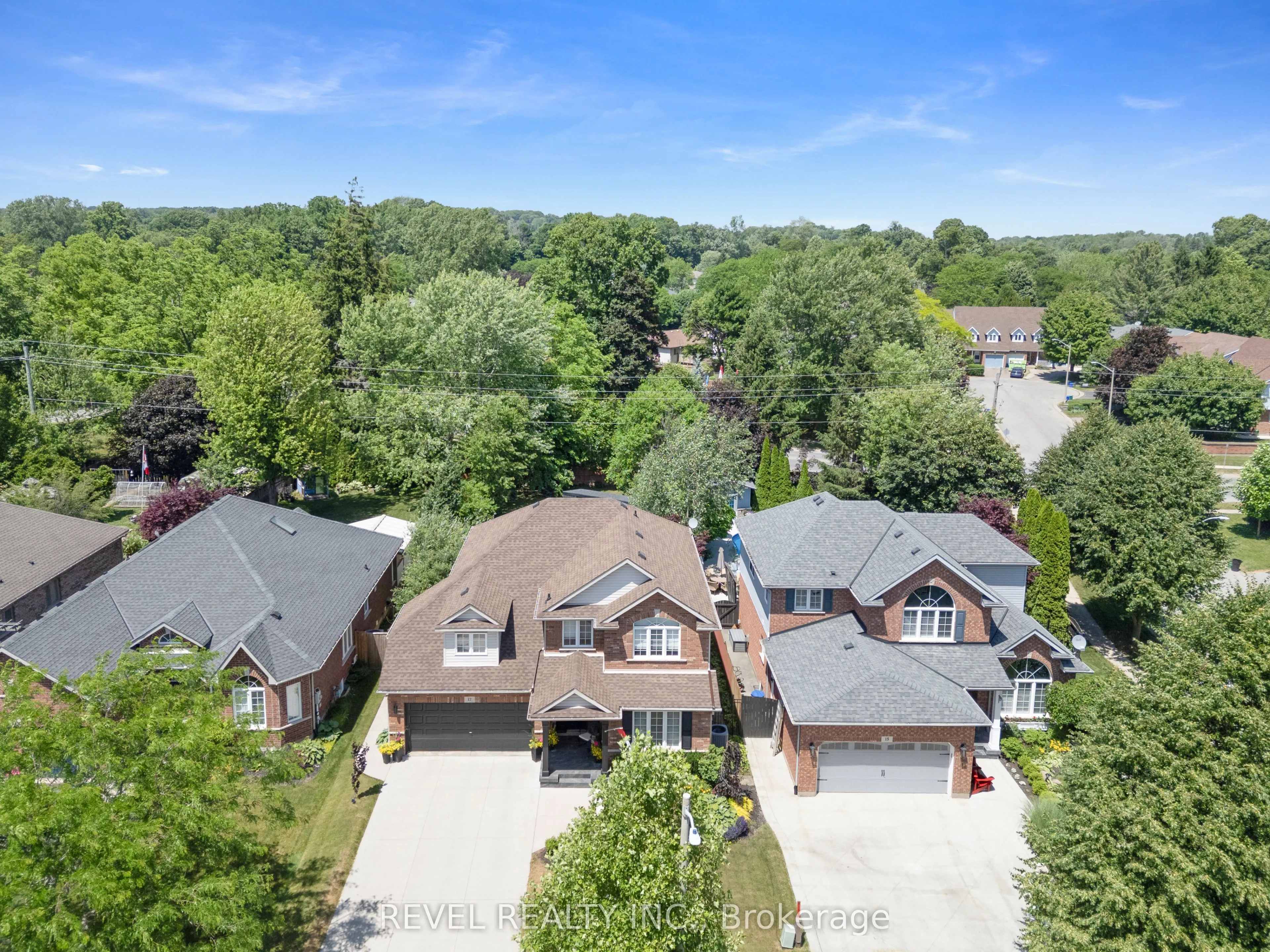 17 Michaela Crescent