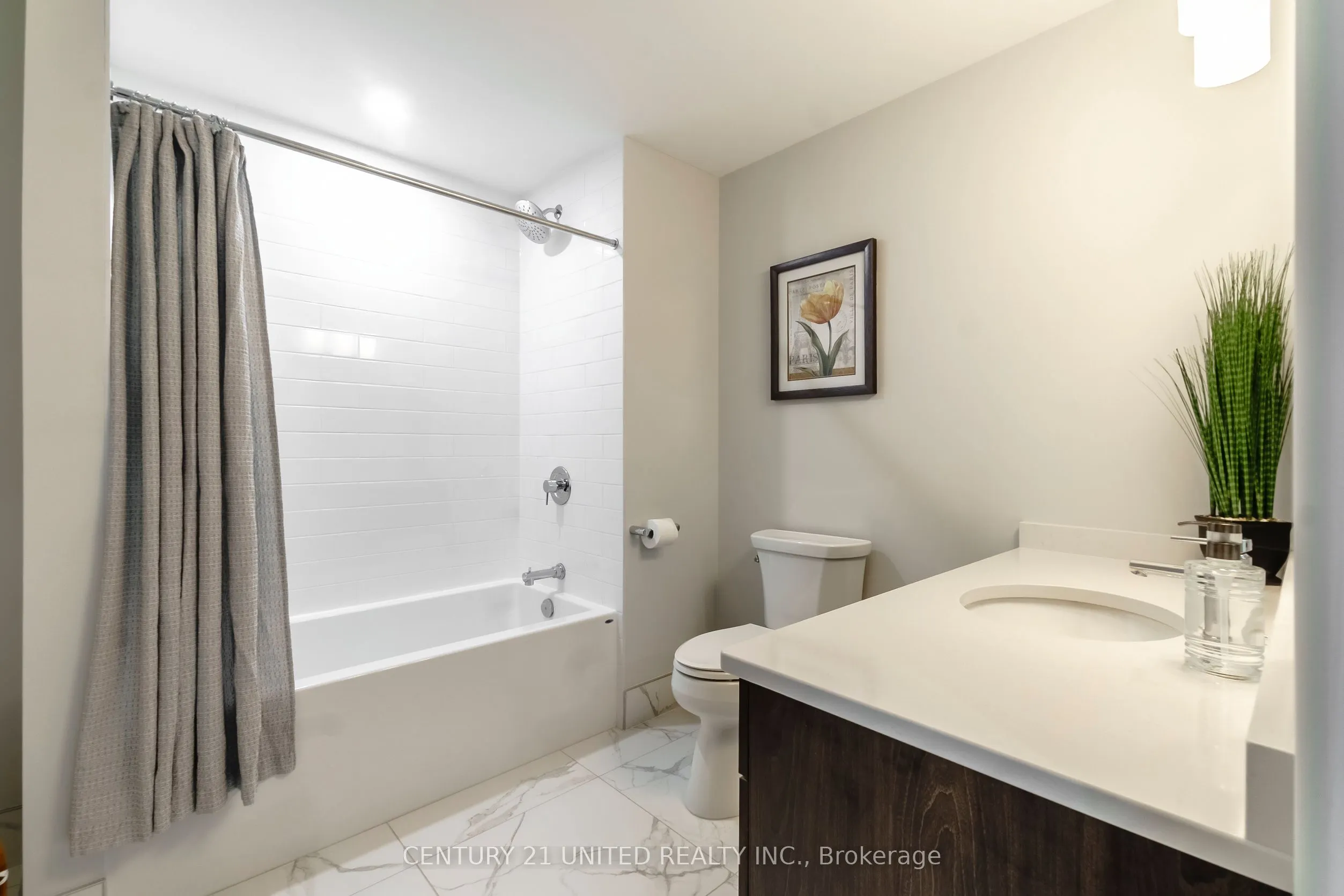19 Hampton Lane, #202