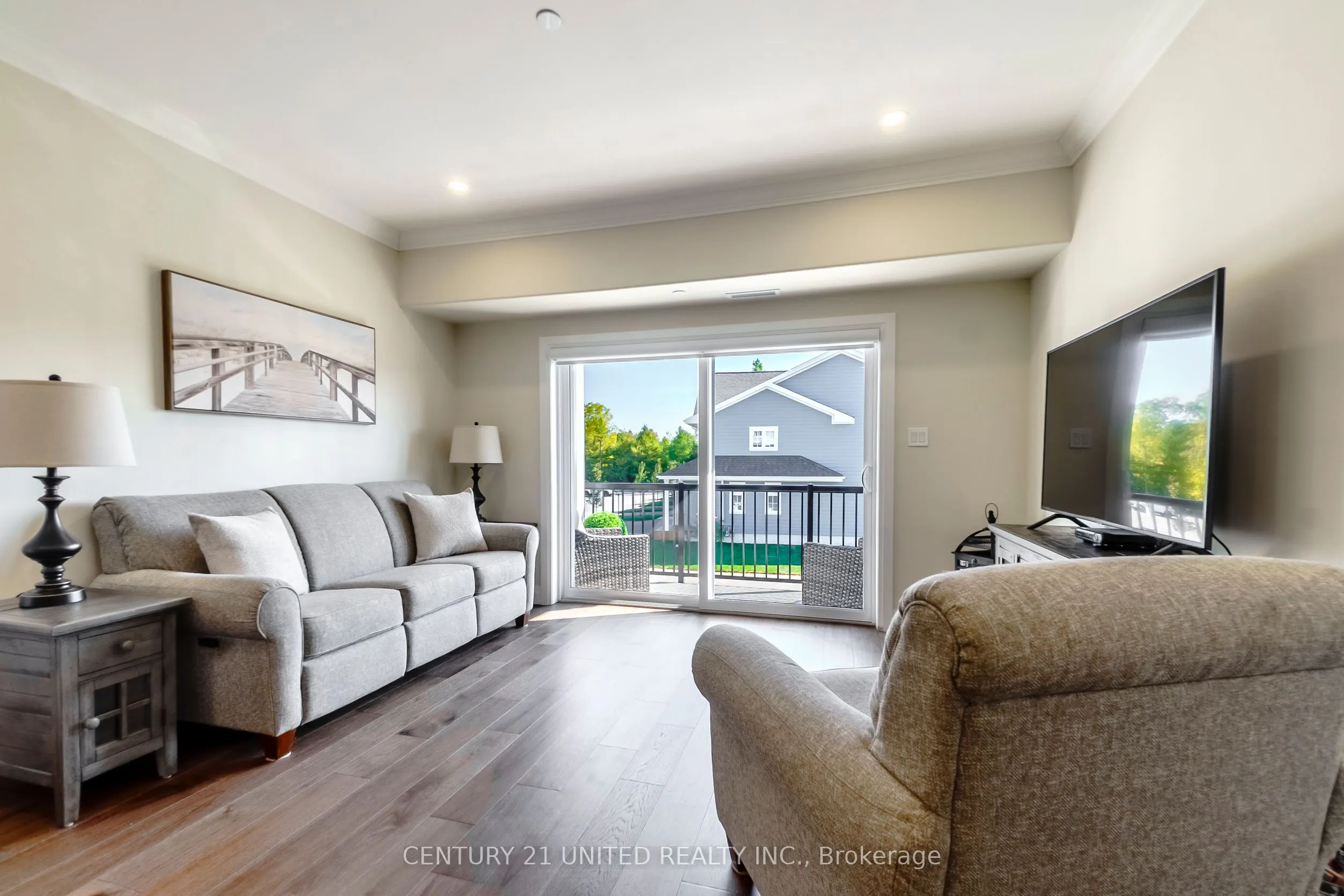 19 Hampton Lane, #202